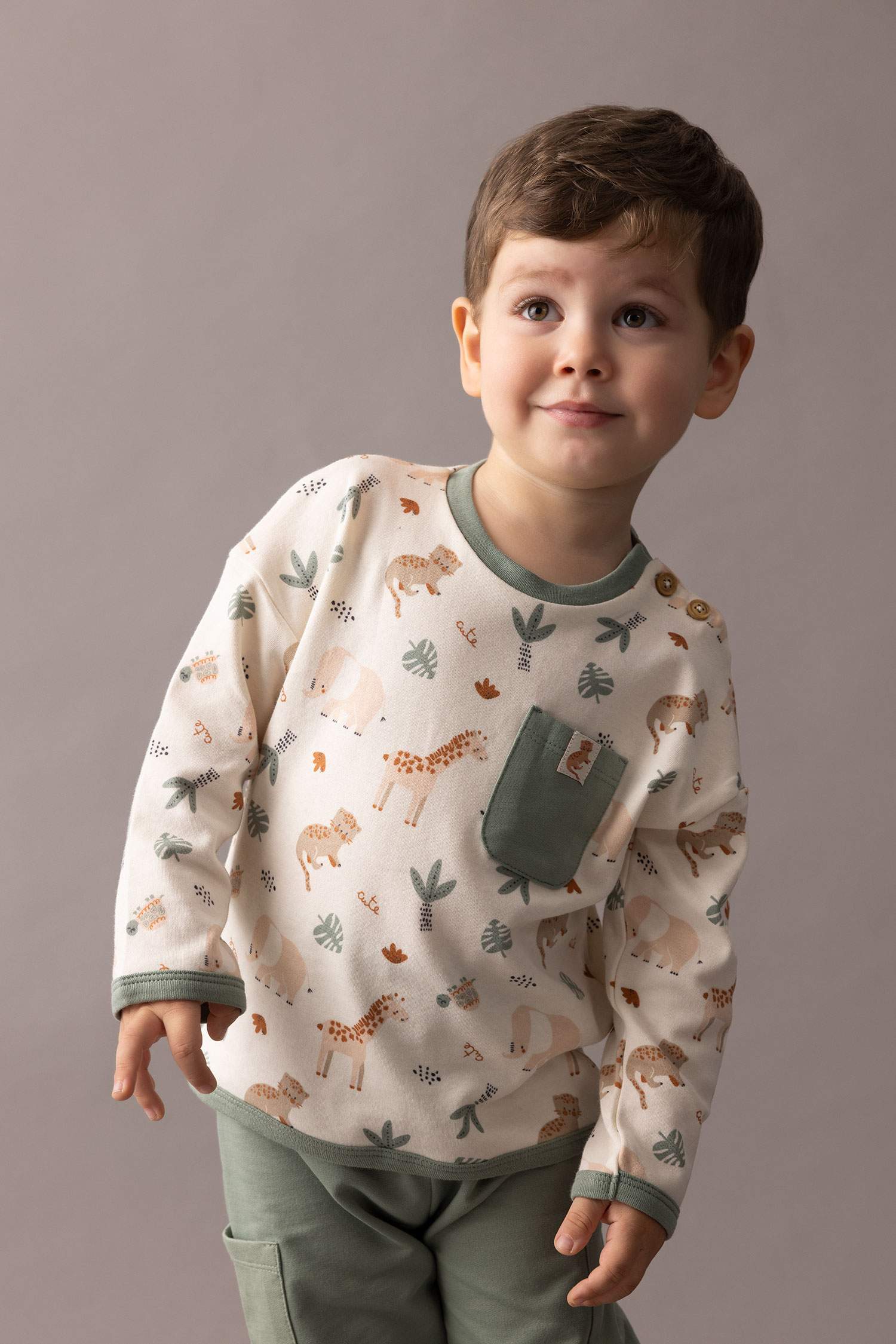 طقم ولادي سويت شيرت وسويت بانتس قماش رقيق - قطعتين