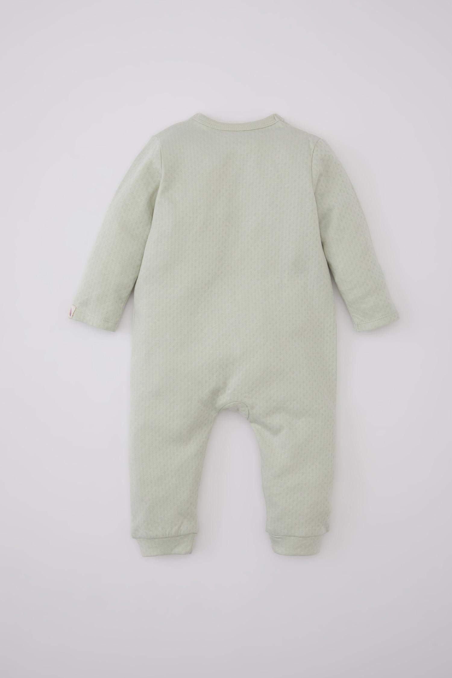 جمبسوت بناتي حديثي الولادة