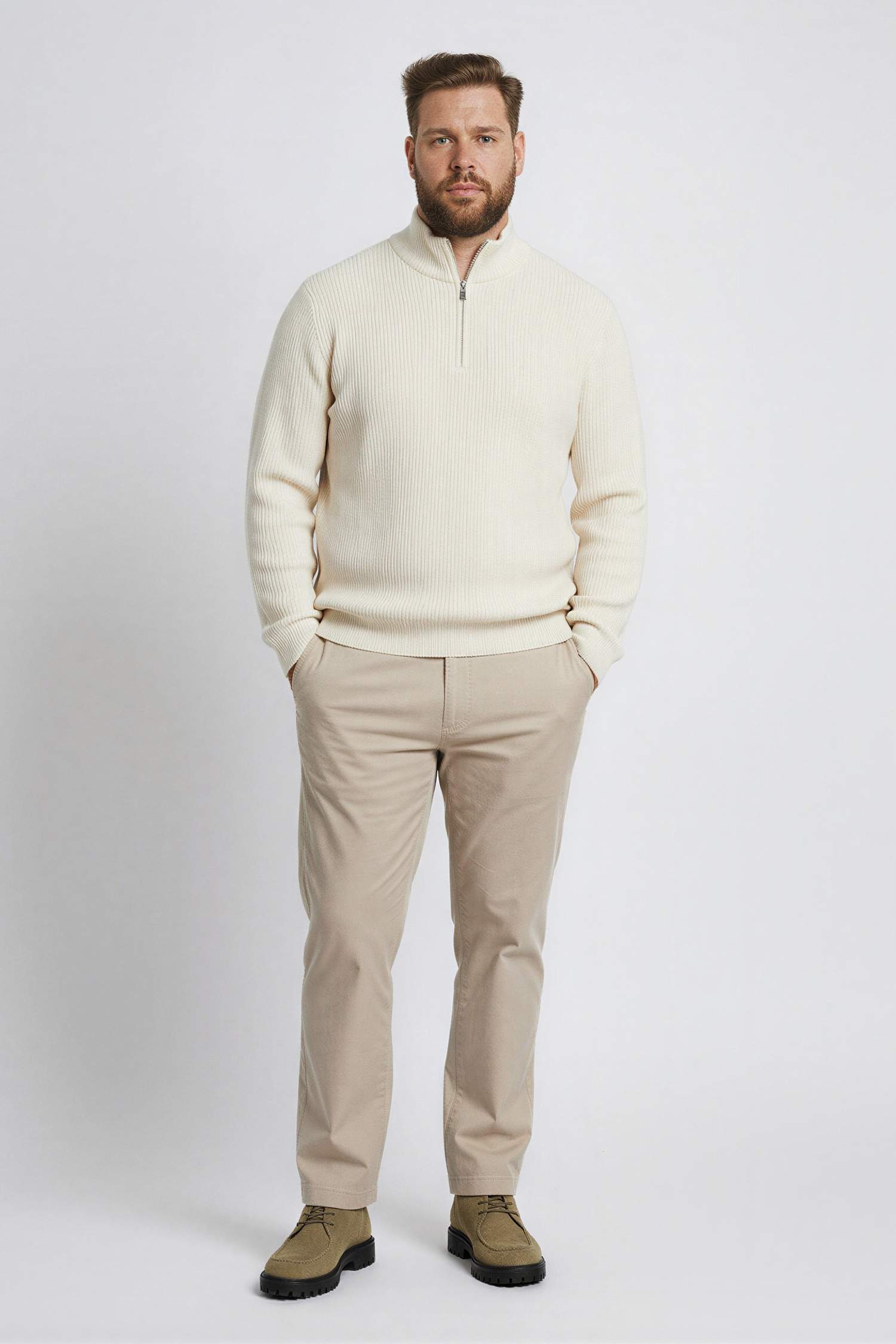 Свитер с воротником