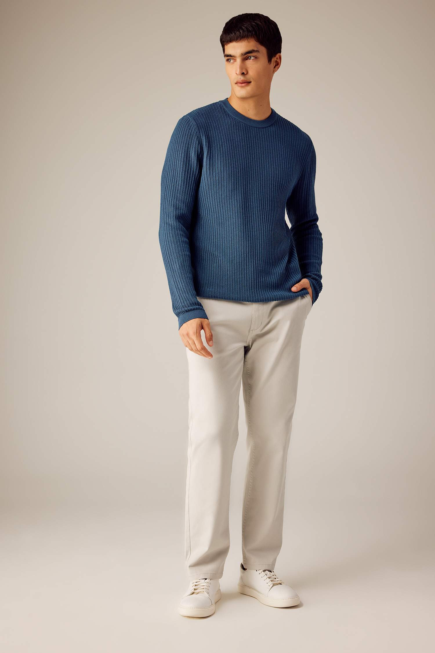 Standart Fit Normal Kesim Bisiklet Yaka Basic Düz Triko Kazak