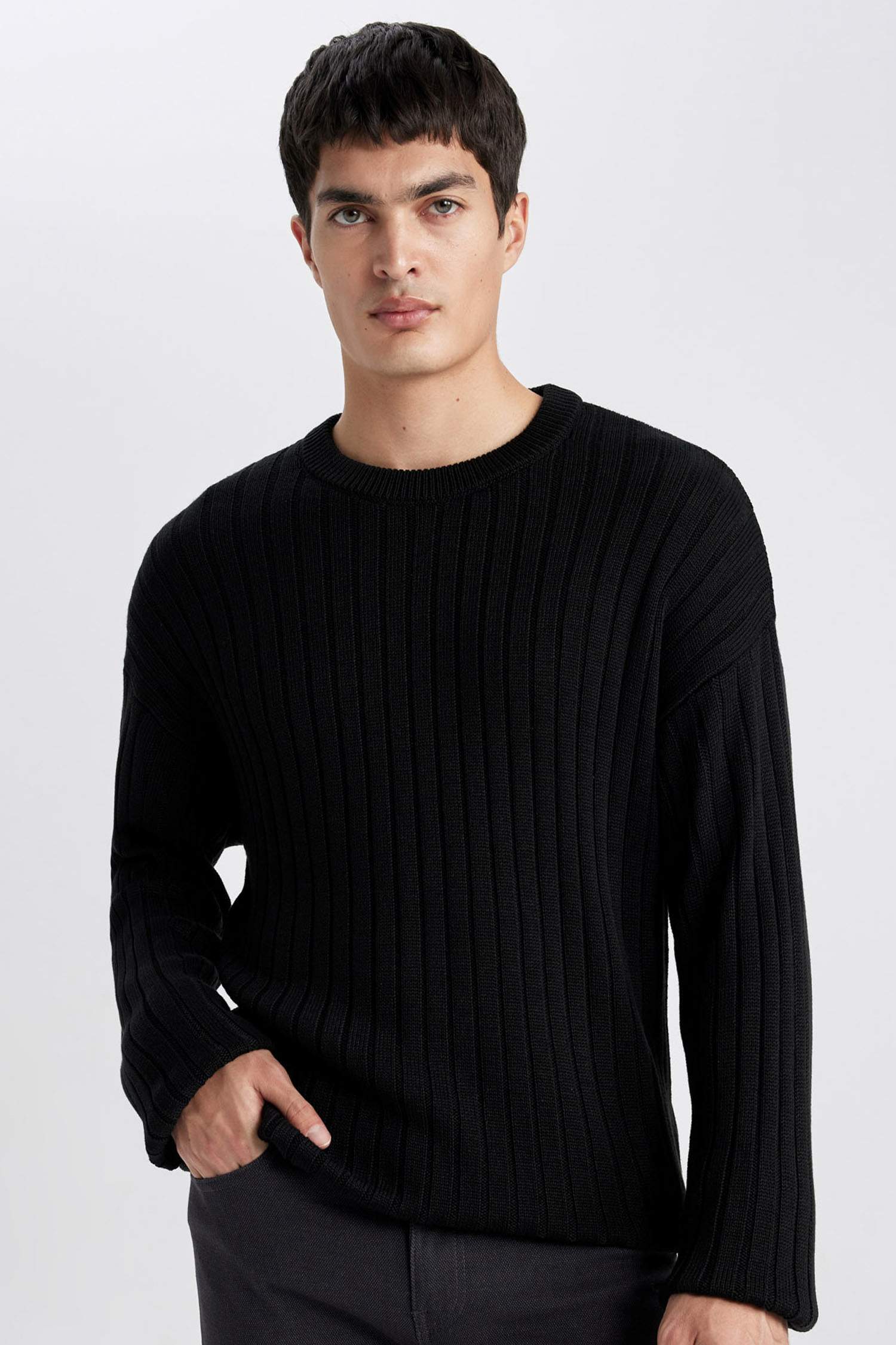 بلوز صوف قصة مريحة بياخة مستديرة