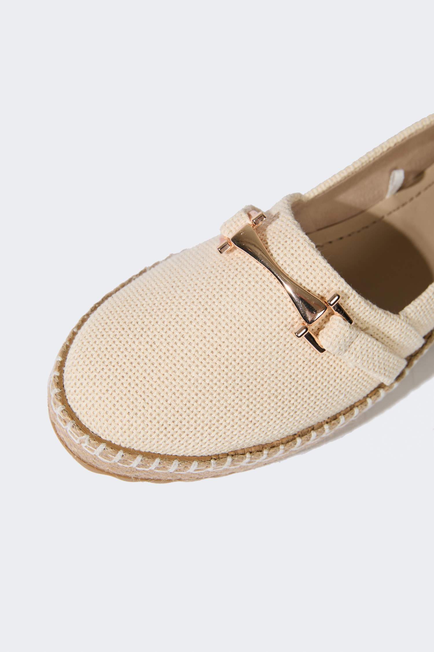 حذاء اسبادريل نسائي بكعب مسطح