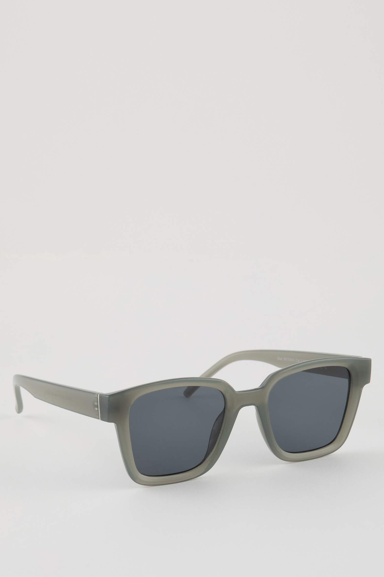 Солнцезащитные очки для женщин