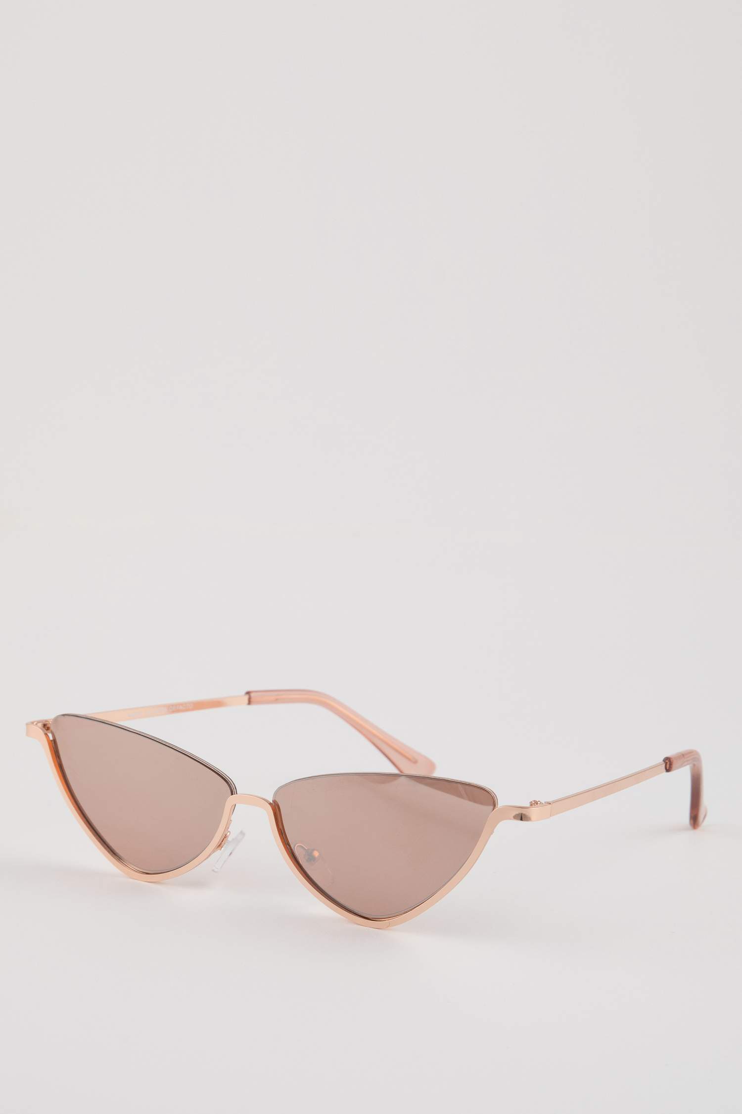 نظارة شمسية نسائية على شكل عين القطة