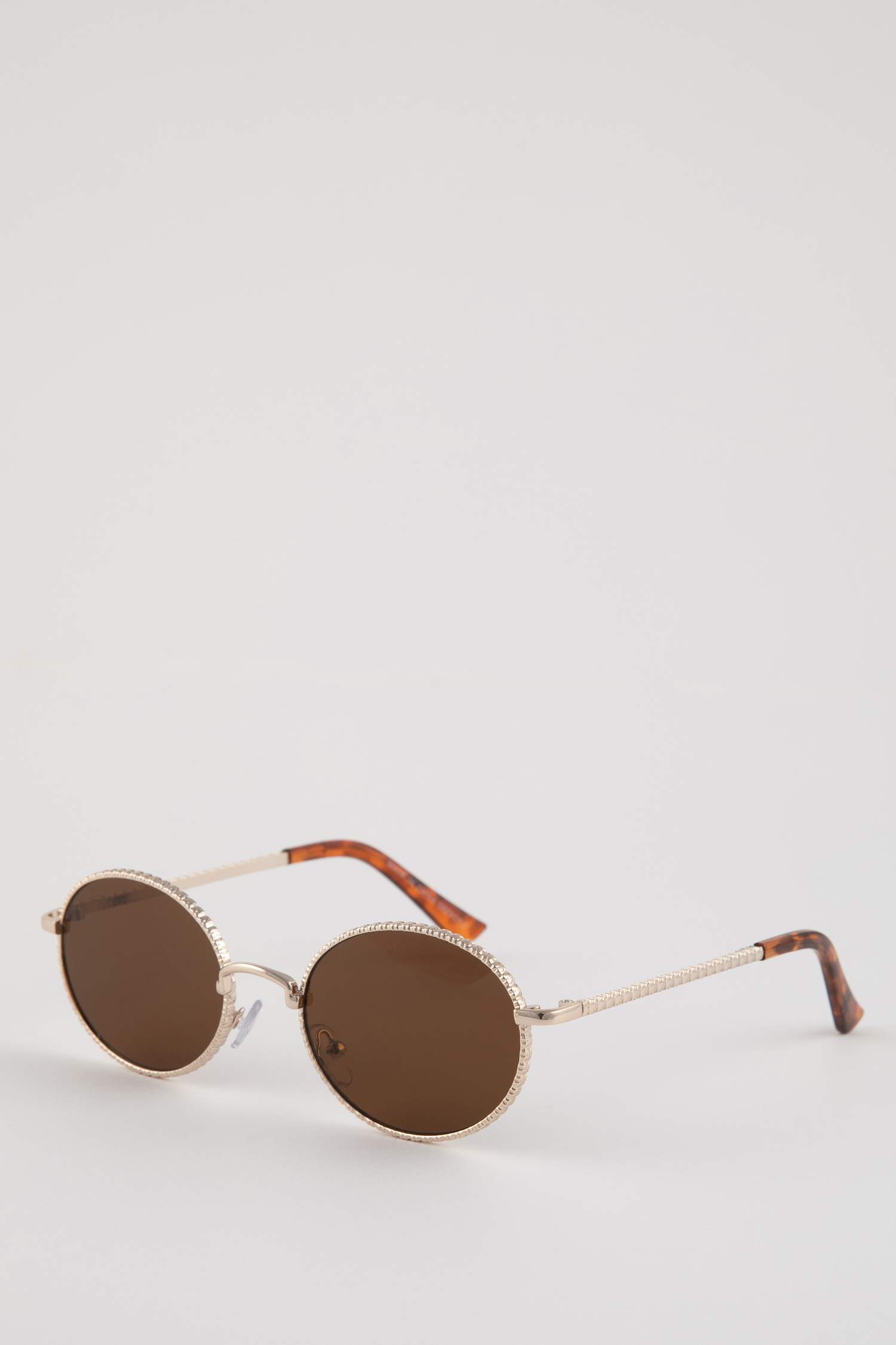 Солнцезащитные очки круглые для женщин