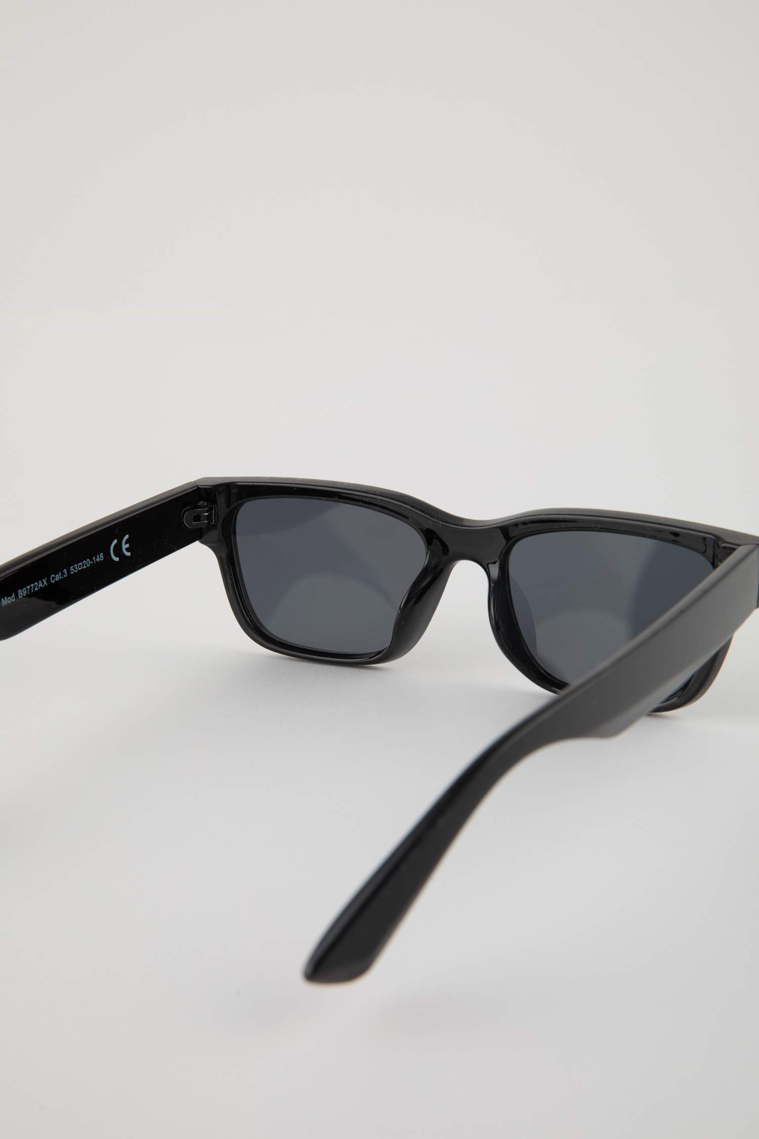 Kadın Dikdörtgen Güneş Gözlüğü