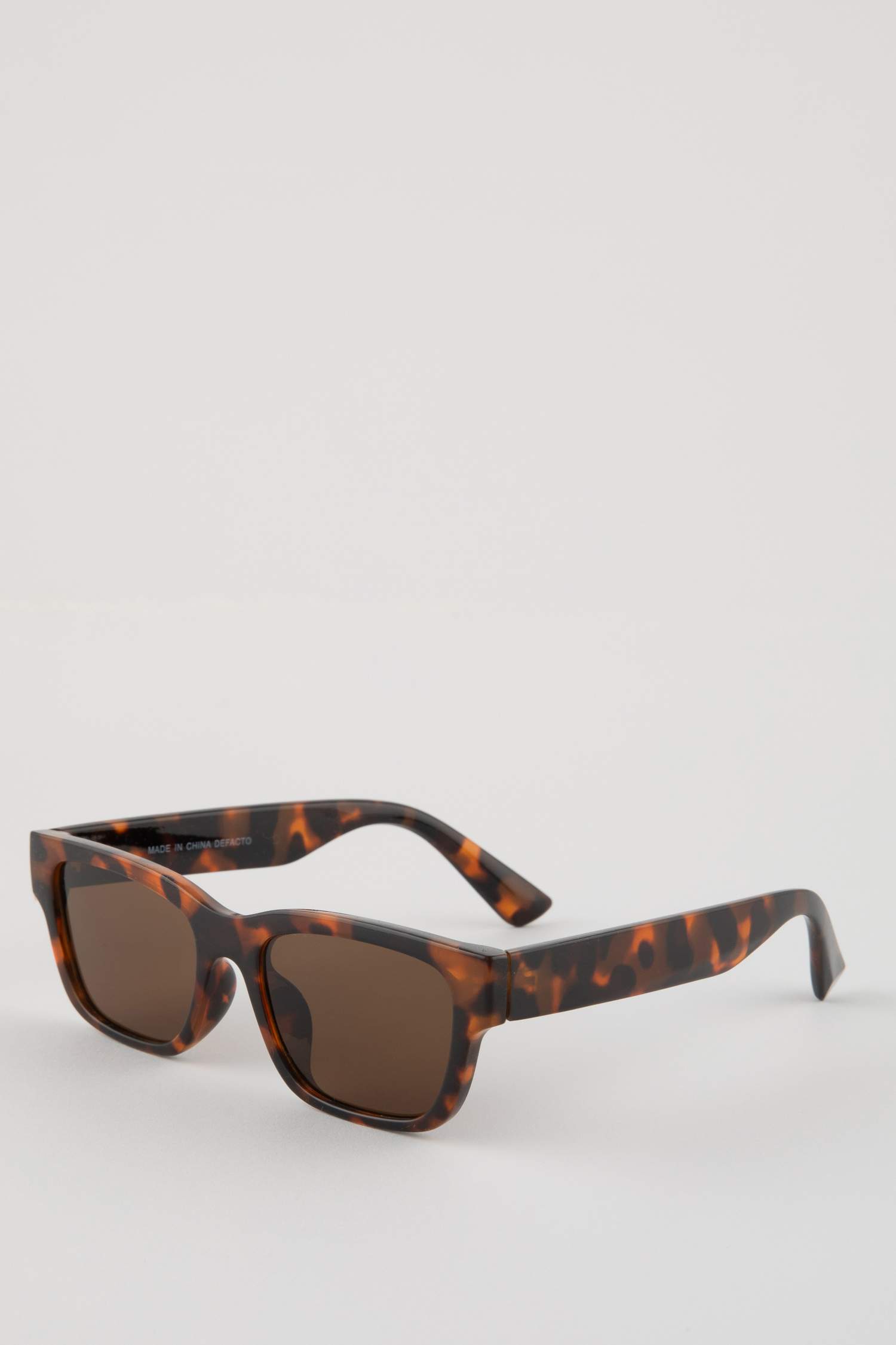 Woman Rectangular Plastic Sunglasses