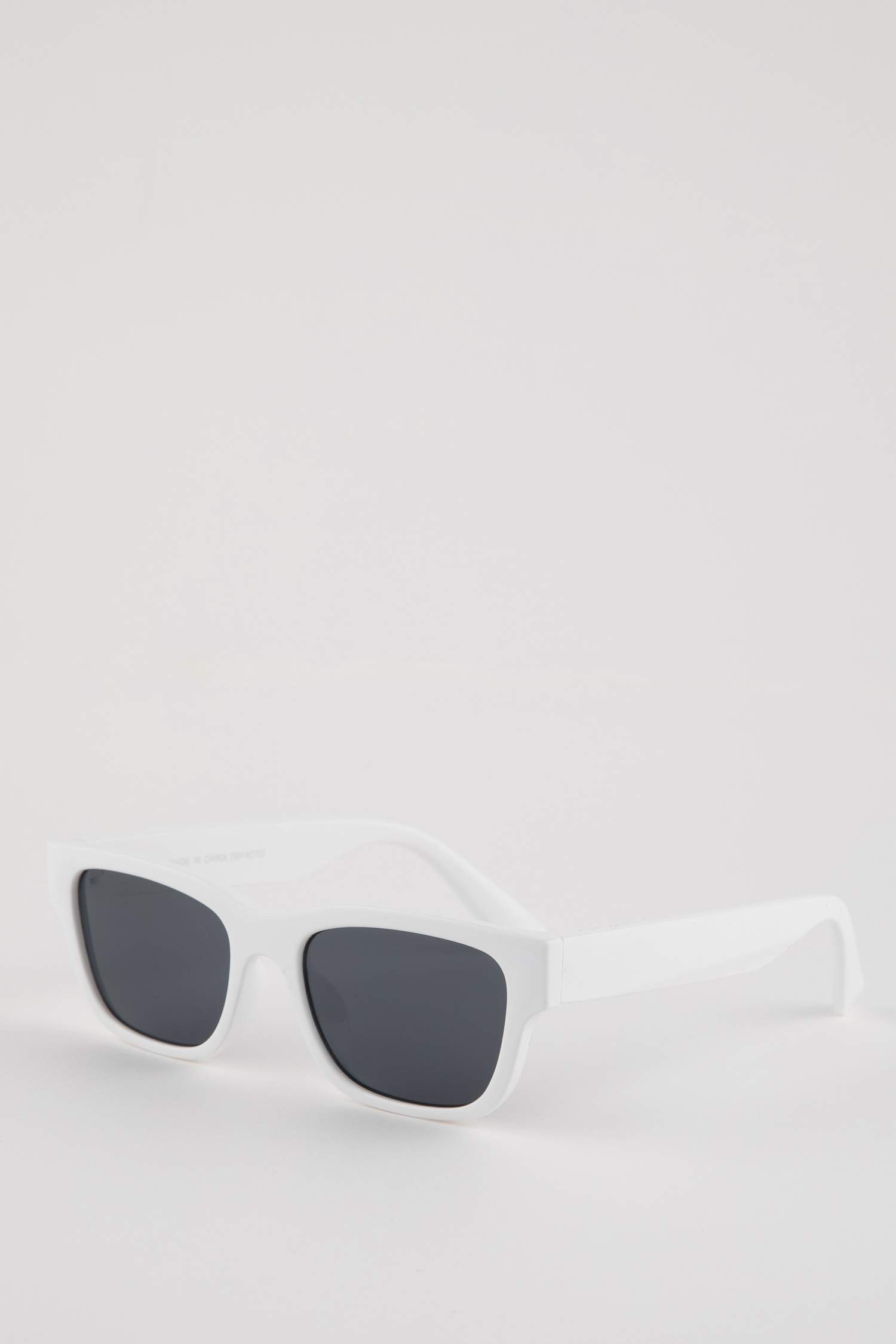 نظارة شمسية نسائية مستطيلة