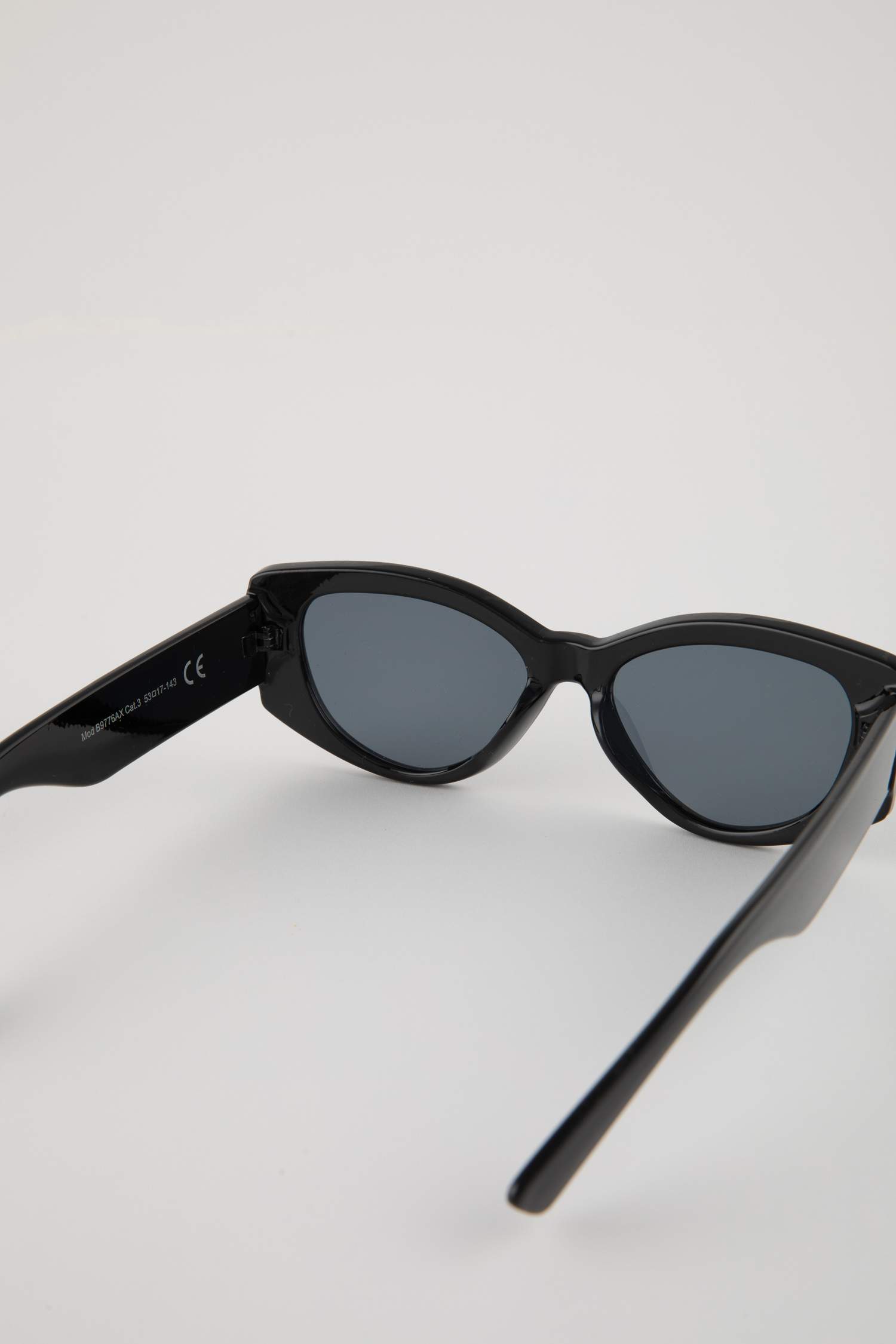 Солнцезащитные очки для женщин