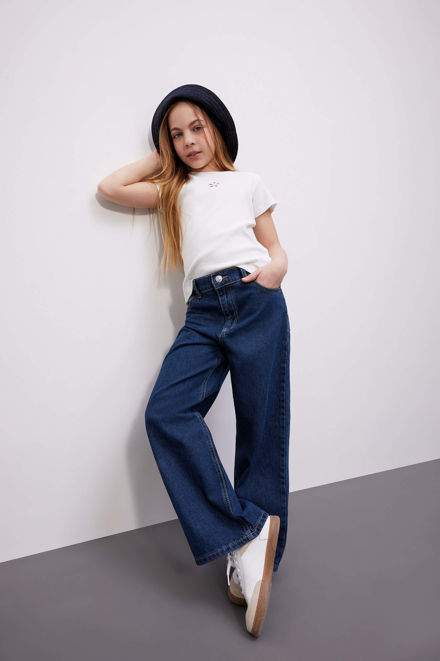 بنطلون بناتي وايد ليج برجل واسع بجيب