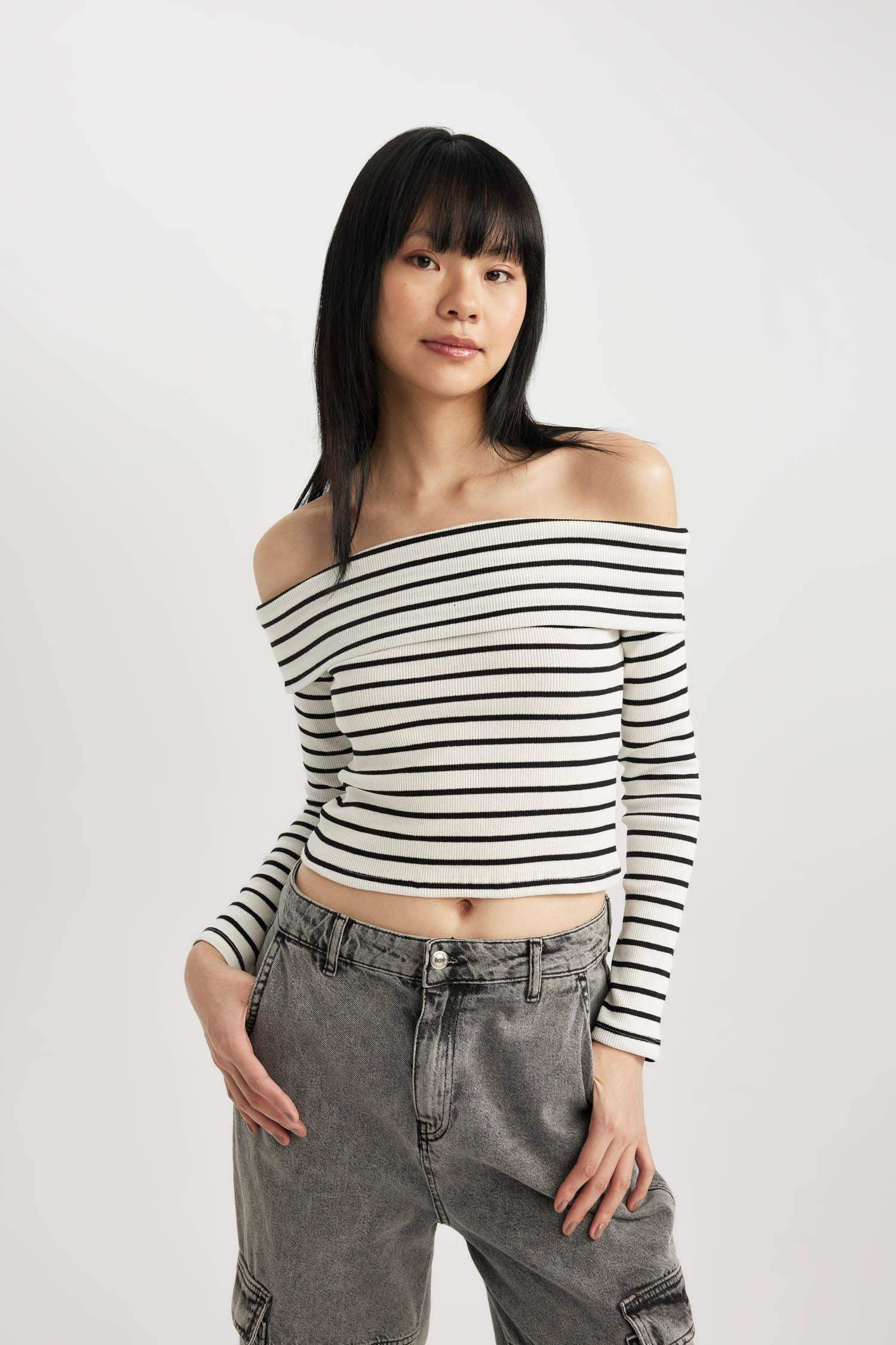 Fitted Striped Long Sleeve T-Shirt