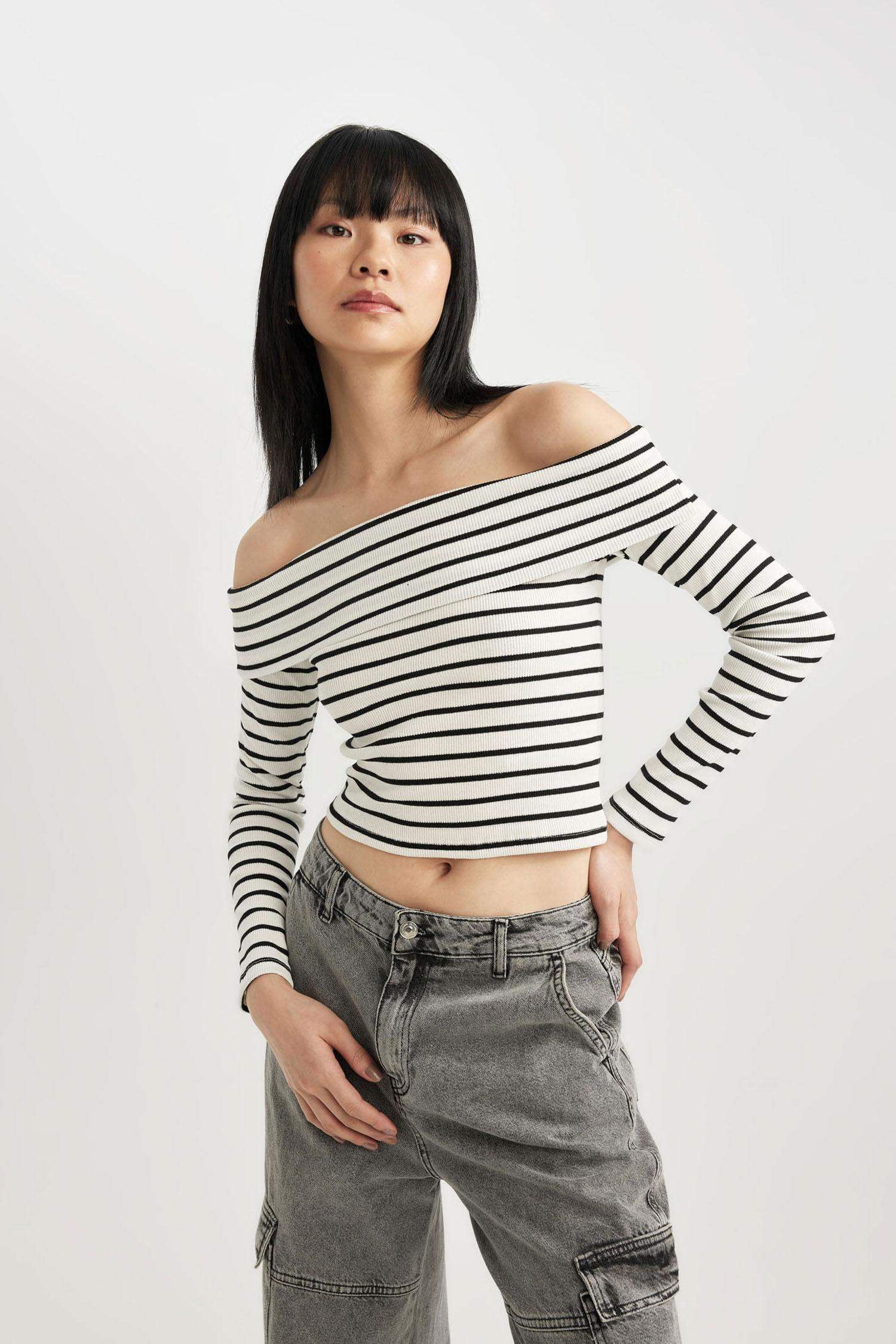 Fitted Striped Long Sleeve T-Shirt