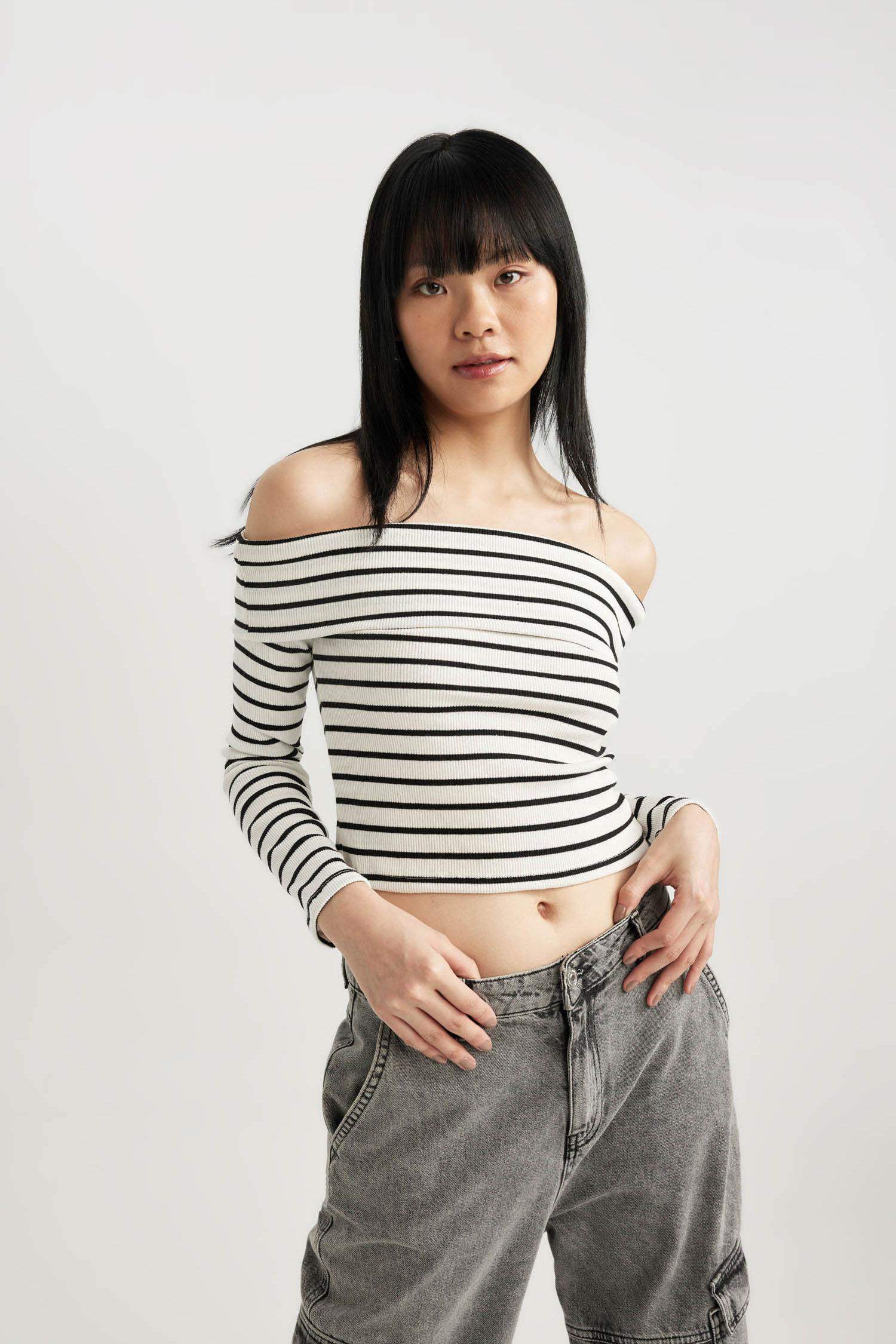 Fitted Striped Long Sleeve T-Shirt