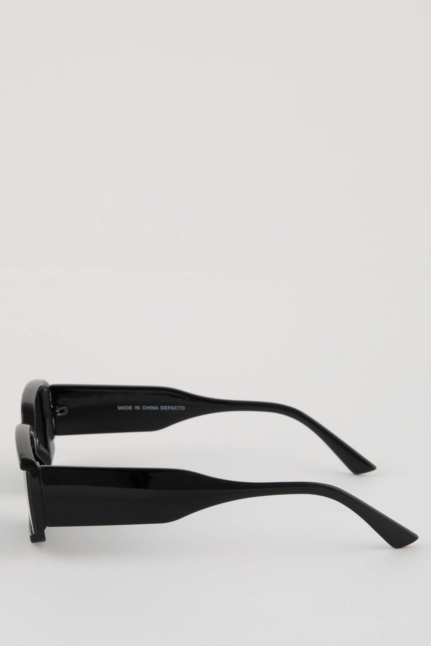 نظارة شمسية نسائية مستطيلة