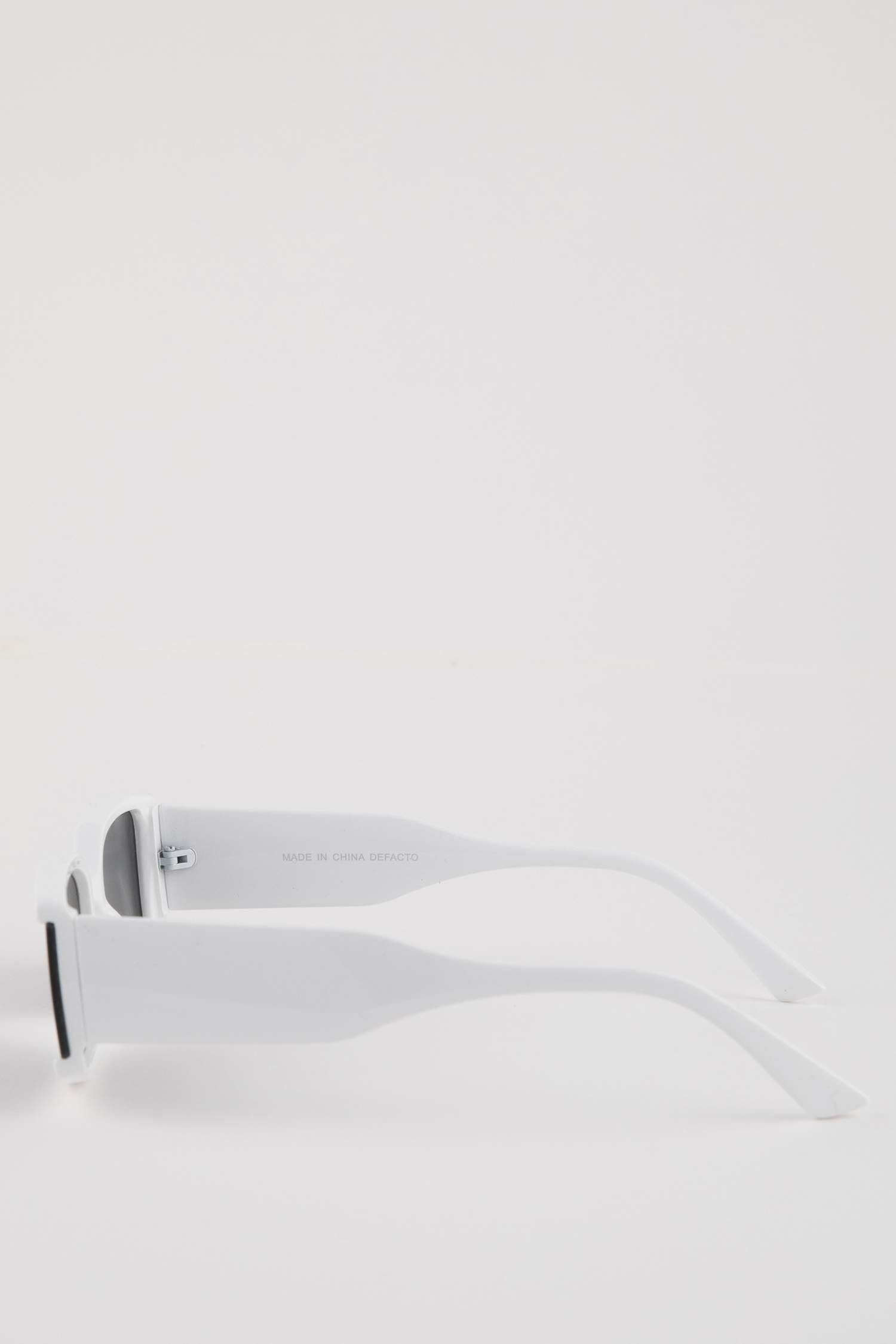 نظارة شمسية نسائية مستطيلة