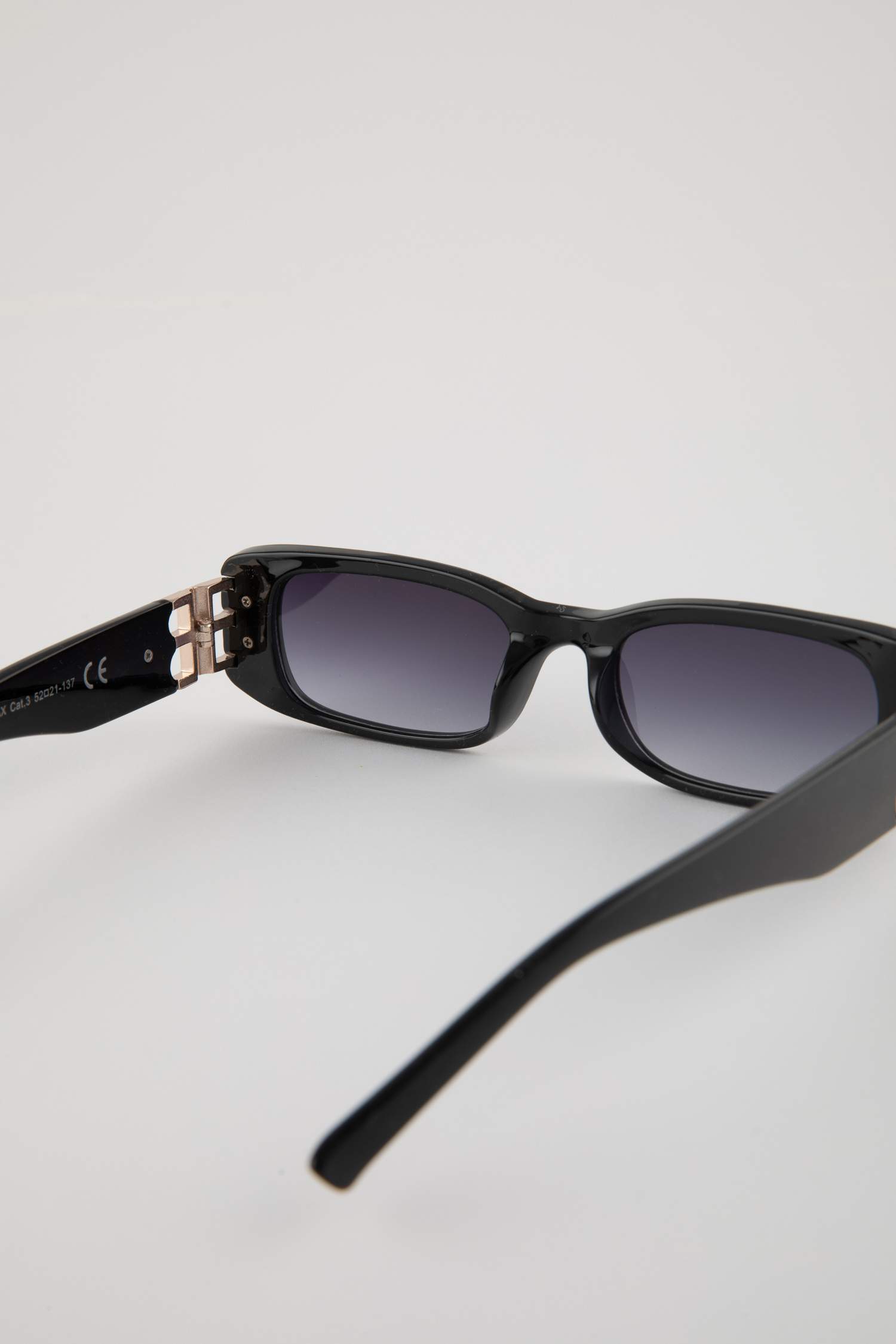 Kadın Dikdörtgen Güneş Gözlüğü