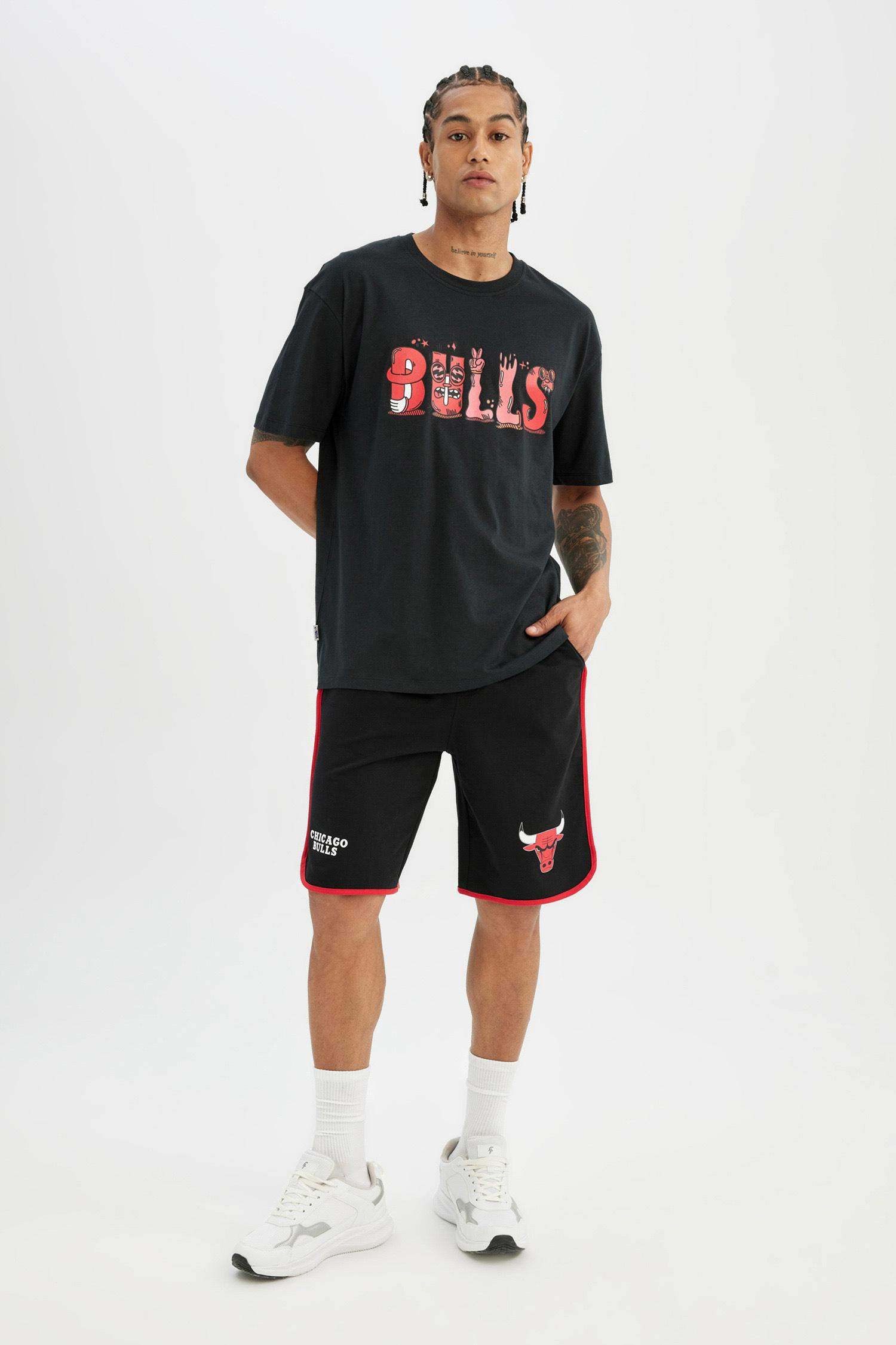 DeFactoFit NBA Chicago Bulls Boxy Fit Short Sleeve T-Shirt