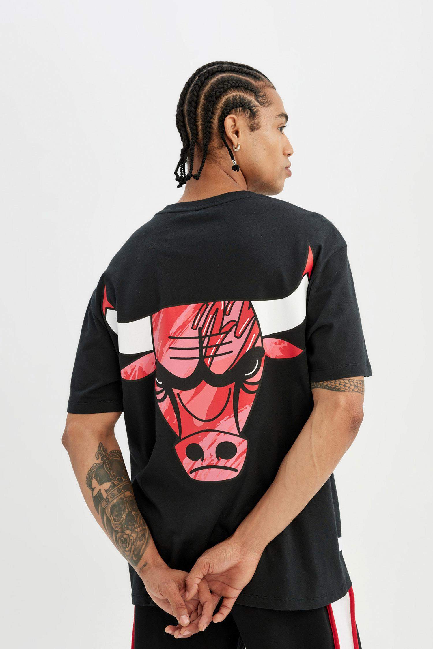 DeFactoFit NBA Chicago Bulls Boxy Fit Short Sleeve T-Shirt