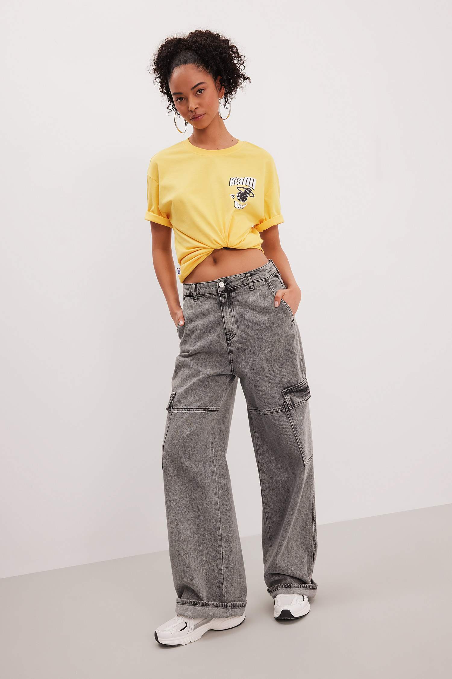 تيشيرت أوفر سايز برقبة مستديرة من ميامي هيت DeFactoFit