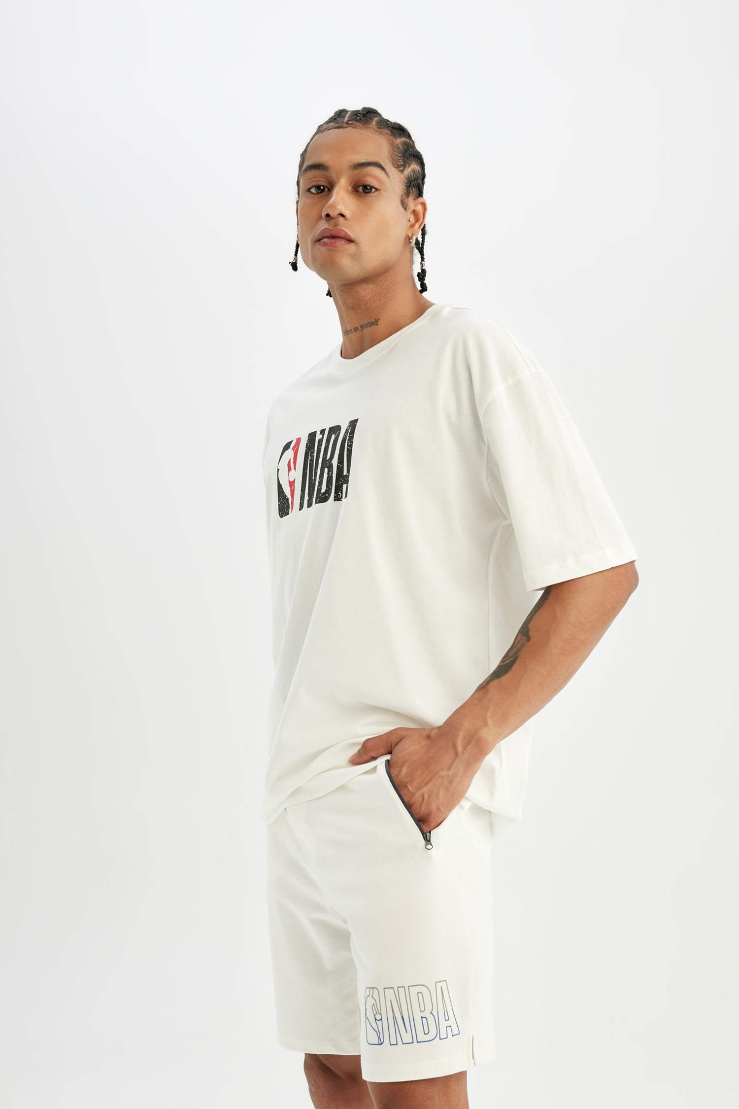 DeFactoFit NBA Wordmark Standard Fit Short Leg Shorts