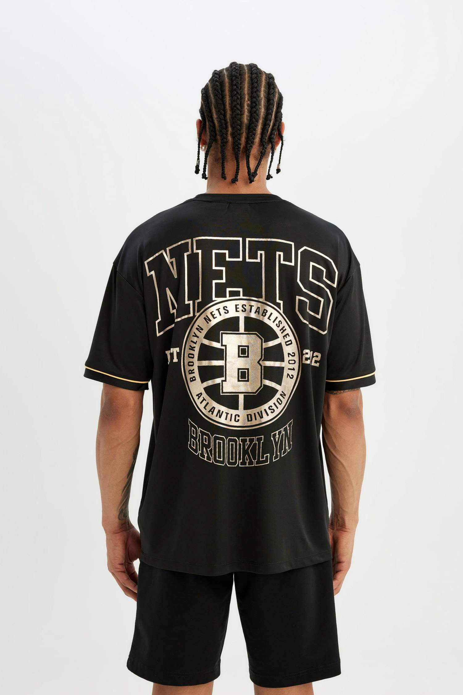 تي شيرت أوفر سايز برقبة مستديرة من NBA Brooklyn Nets