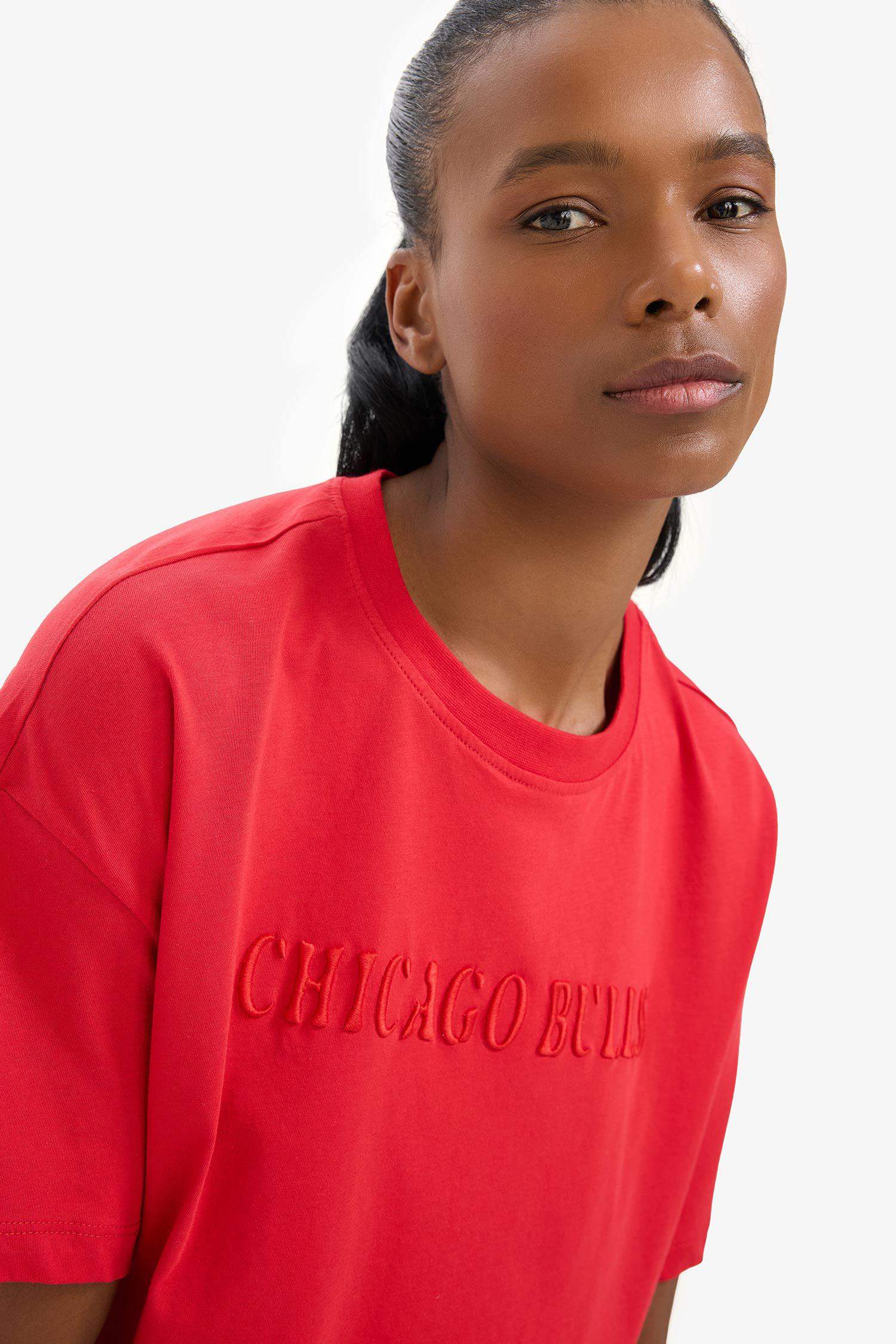 تيشيرت NBA اوفر سايز برقبة مستديرة من DeFactoFit