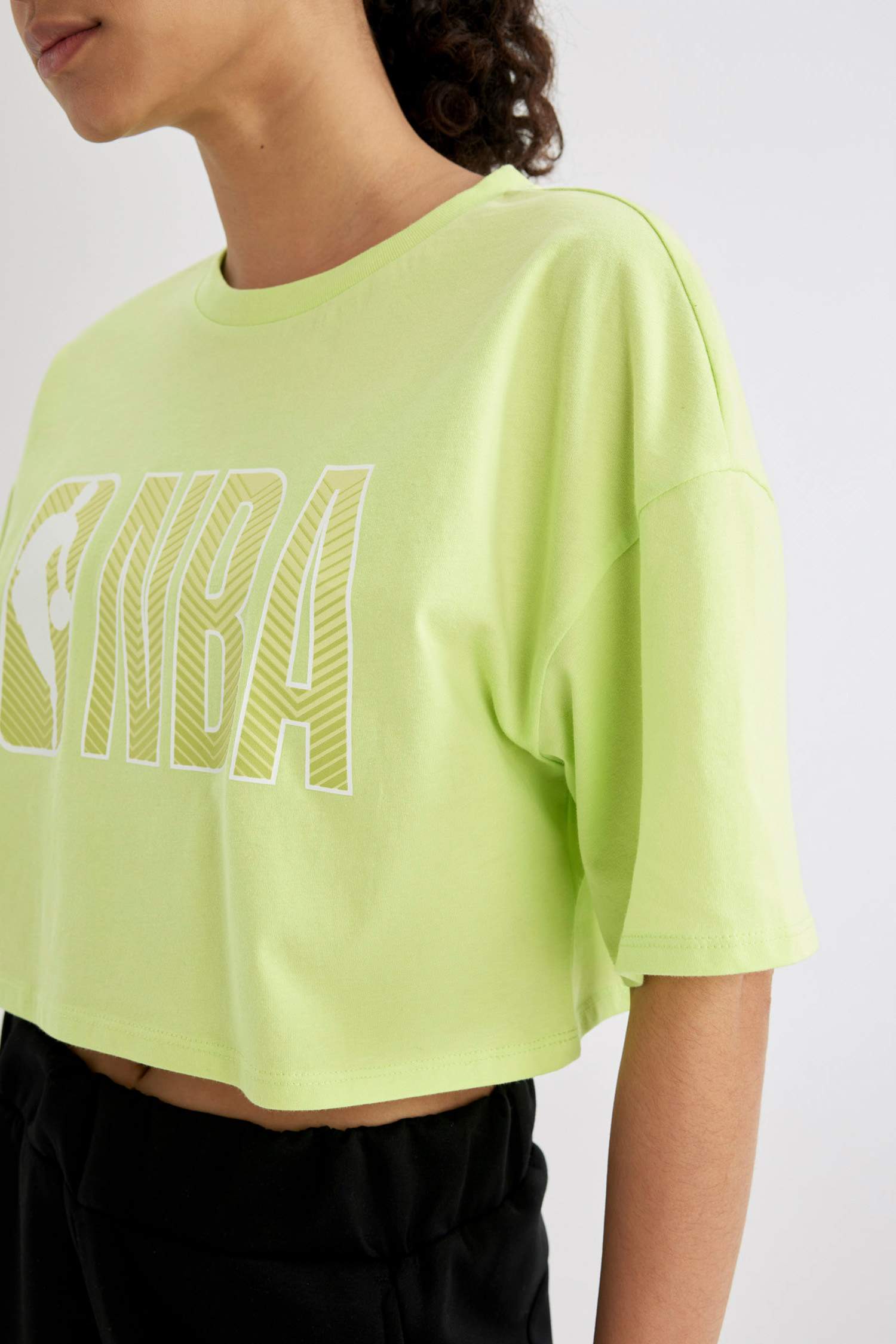 DeFactoFit NBA Wordmark Oversize Fit Crew Neck T-Shirt