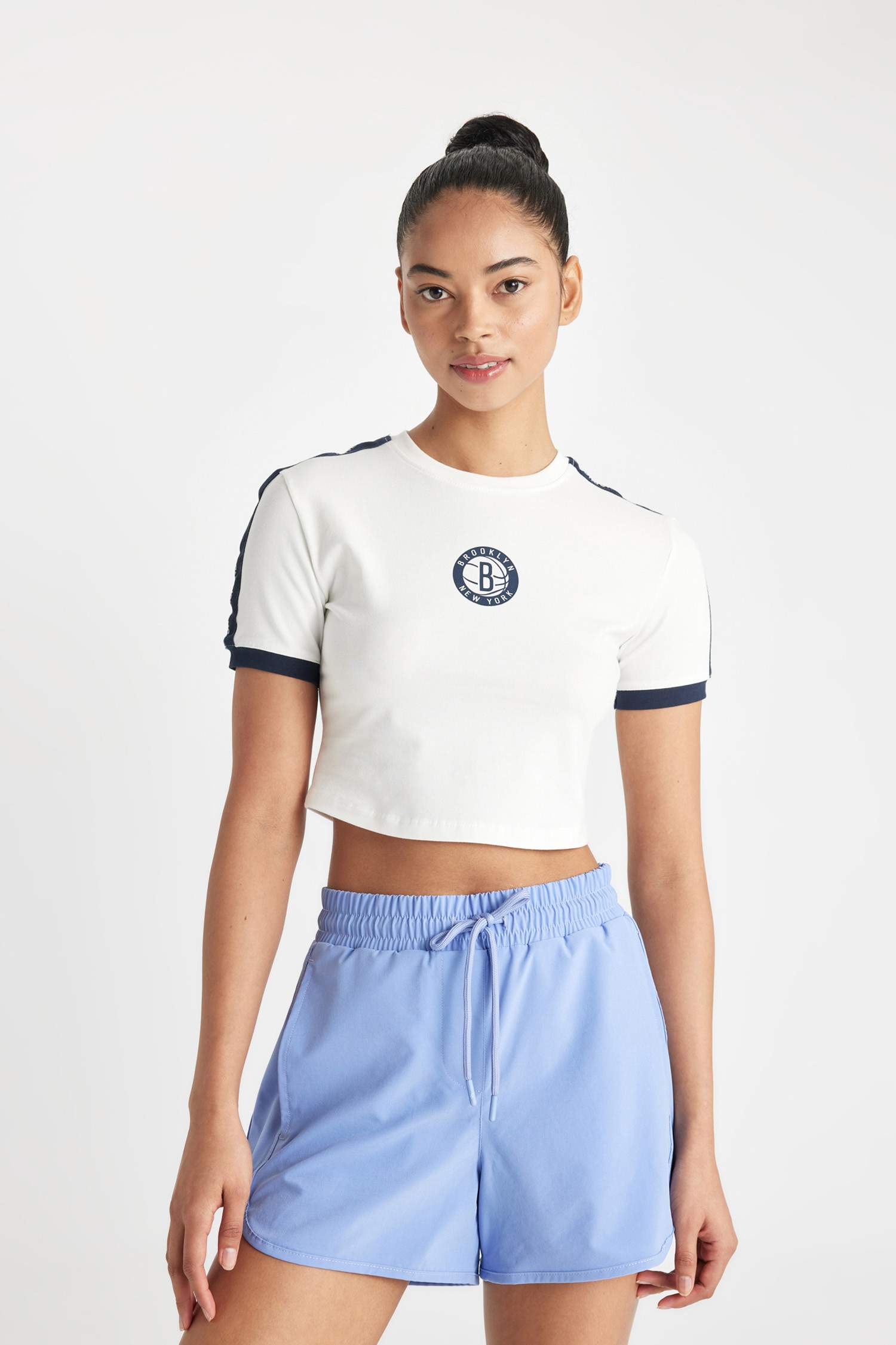 T-Shirt NBA Brooklyn Nets à manches courtes et col rond de DeFactoFit