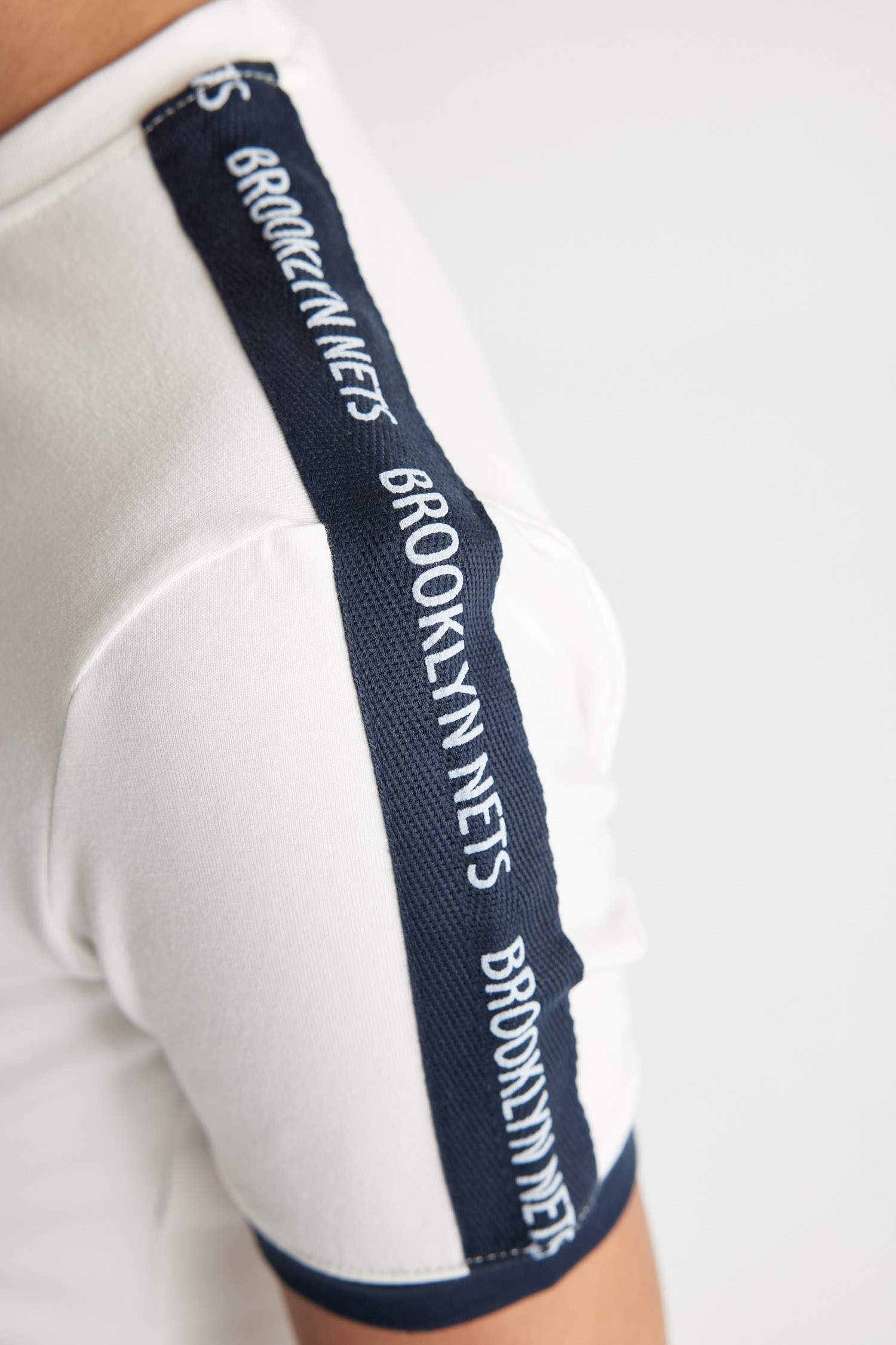 T-Shirt NBA Brooklyn Nets à manches courtes et col rond de DeFactoFit