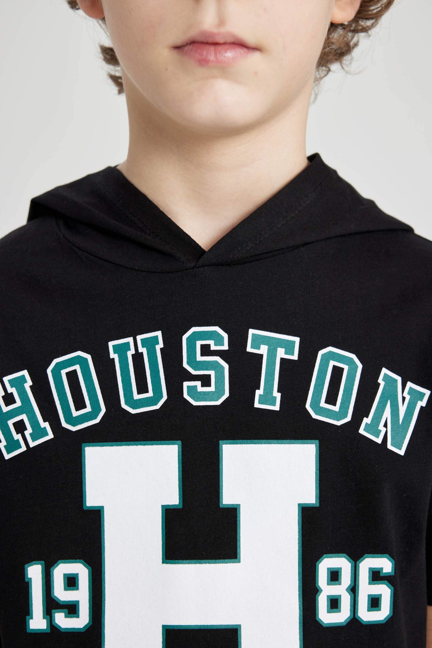 Erkek Çocuk 2'li Takım Baskılı Kapüşonlu Kısa Kollu Tişört Şort