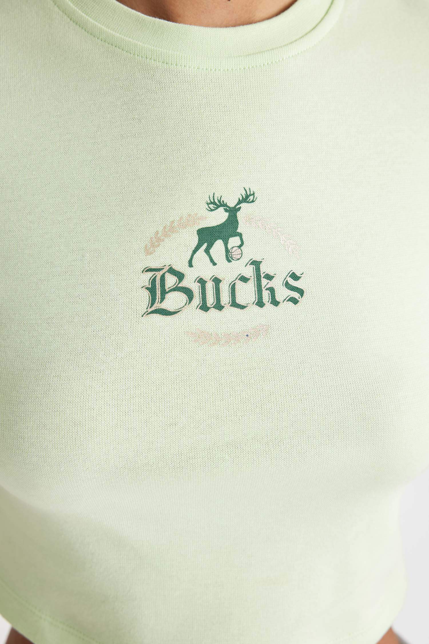 NBA Milwaukee Bucks Crop T-Shirt