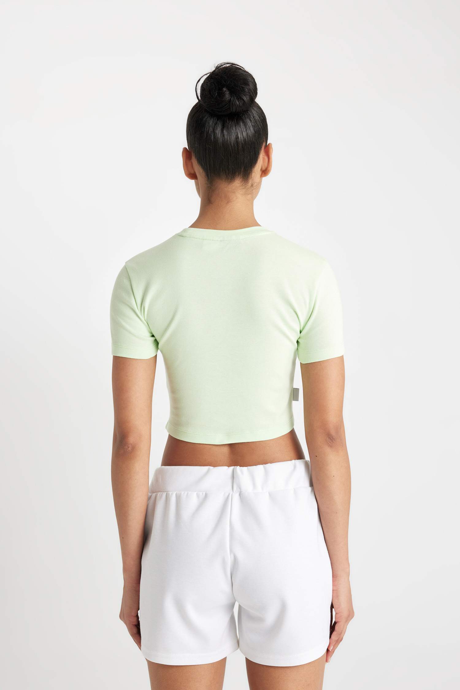 NBA Milwaukee Bucks Crop T-Shirt