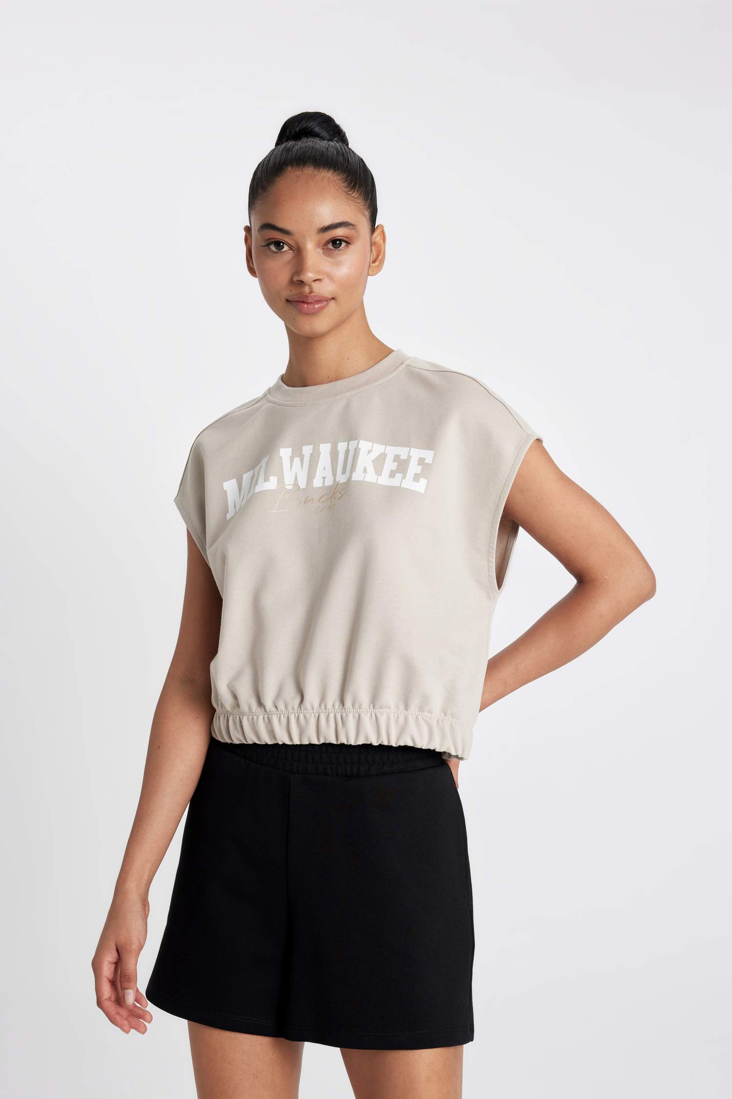 T-shirt NBA Milwaukee Bucks à col rond et manches courtes de DeFactoFit