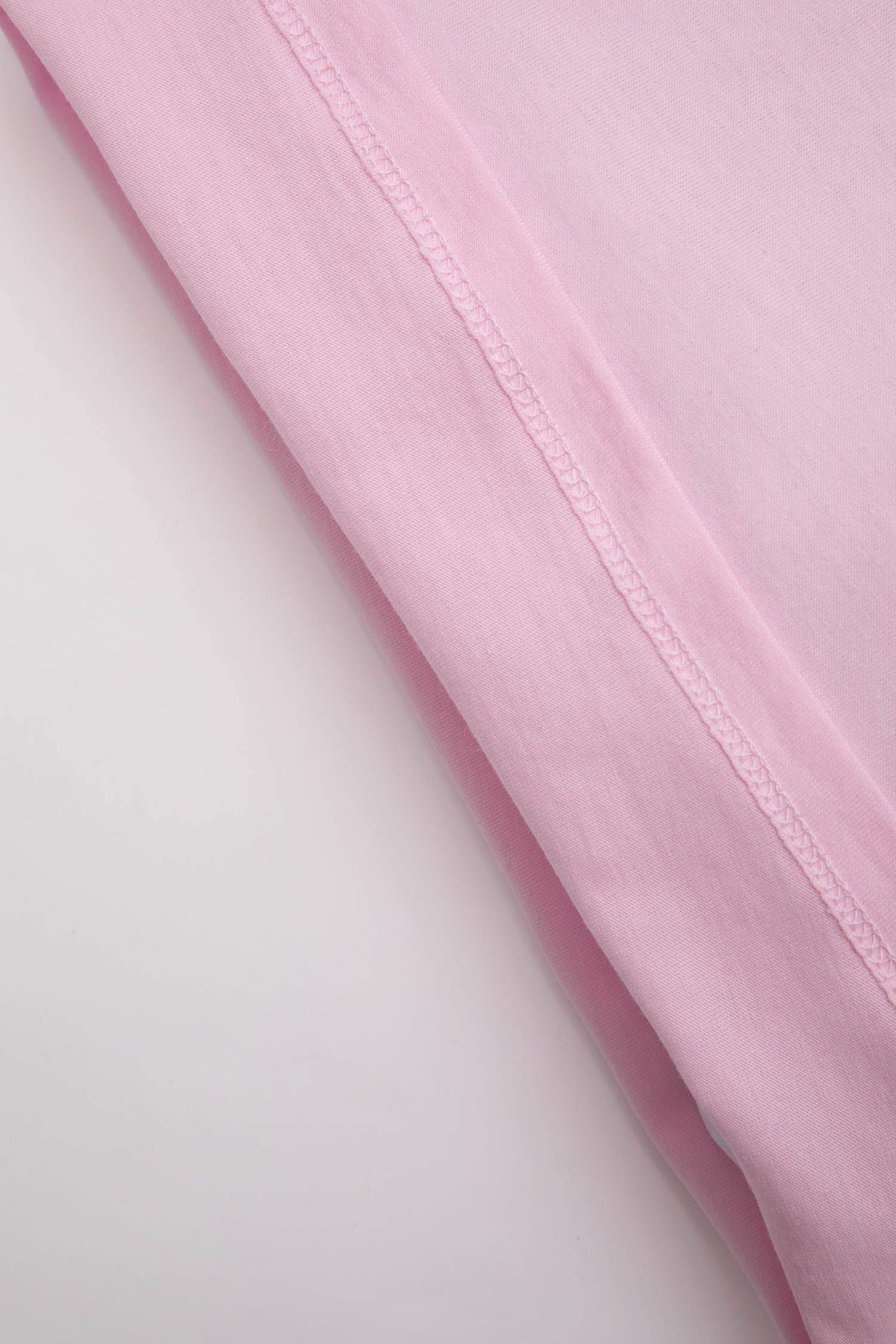 سيت بناتي شورت وتيشيرت بطبعة شعار - قطعتين