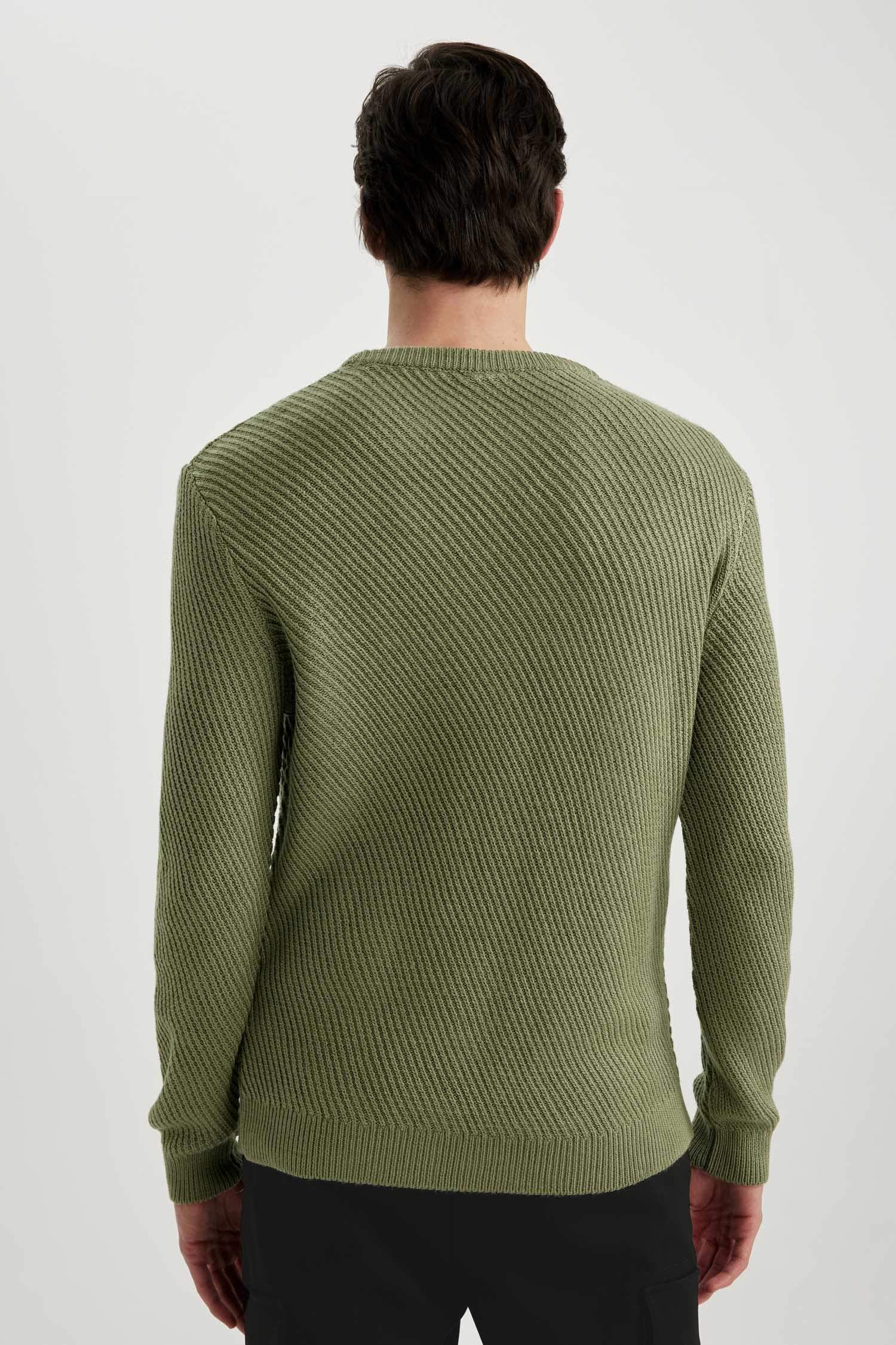 Standart Fit Normal Kesim Bisiklet Yaka Triko Kazak