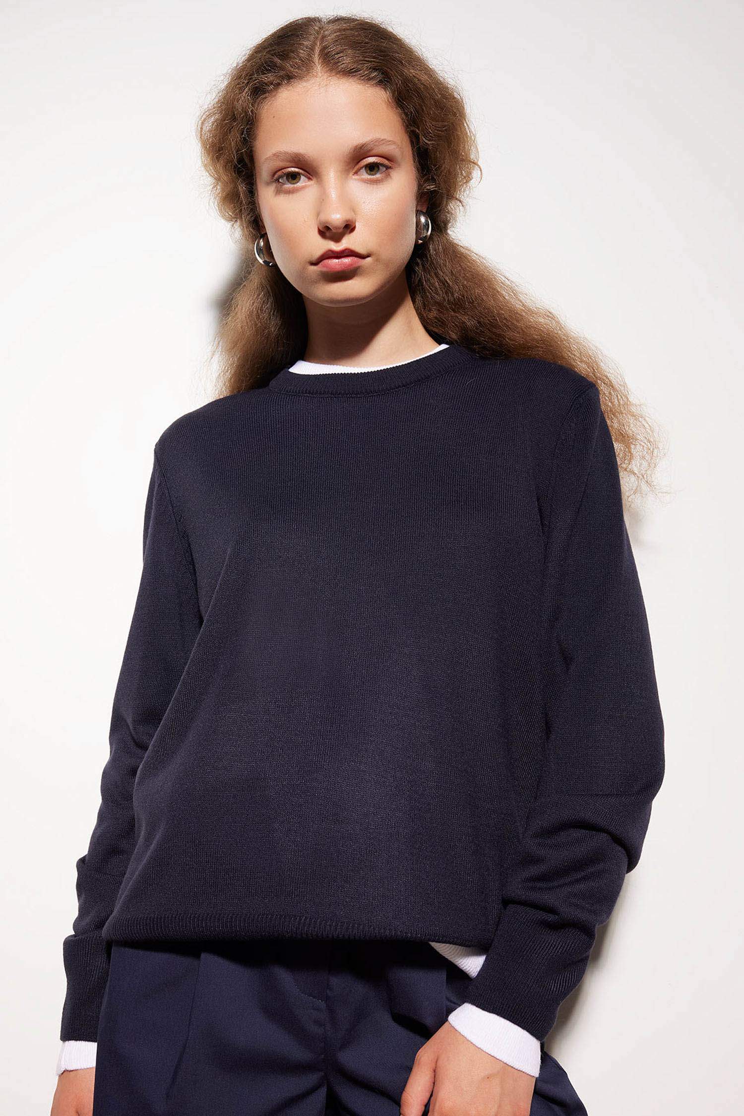 Regular Fit Yumuşak Dokulu Bisiklet Yaka Basic Düz Triko Kazak