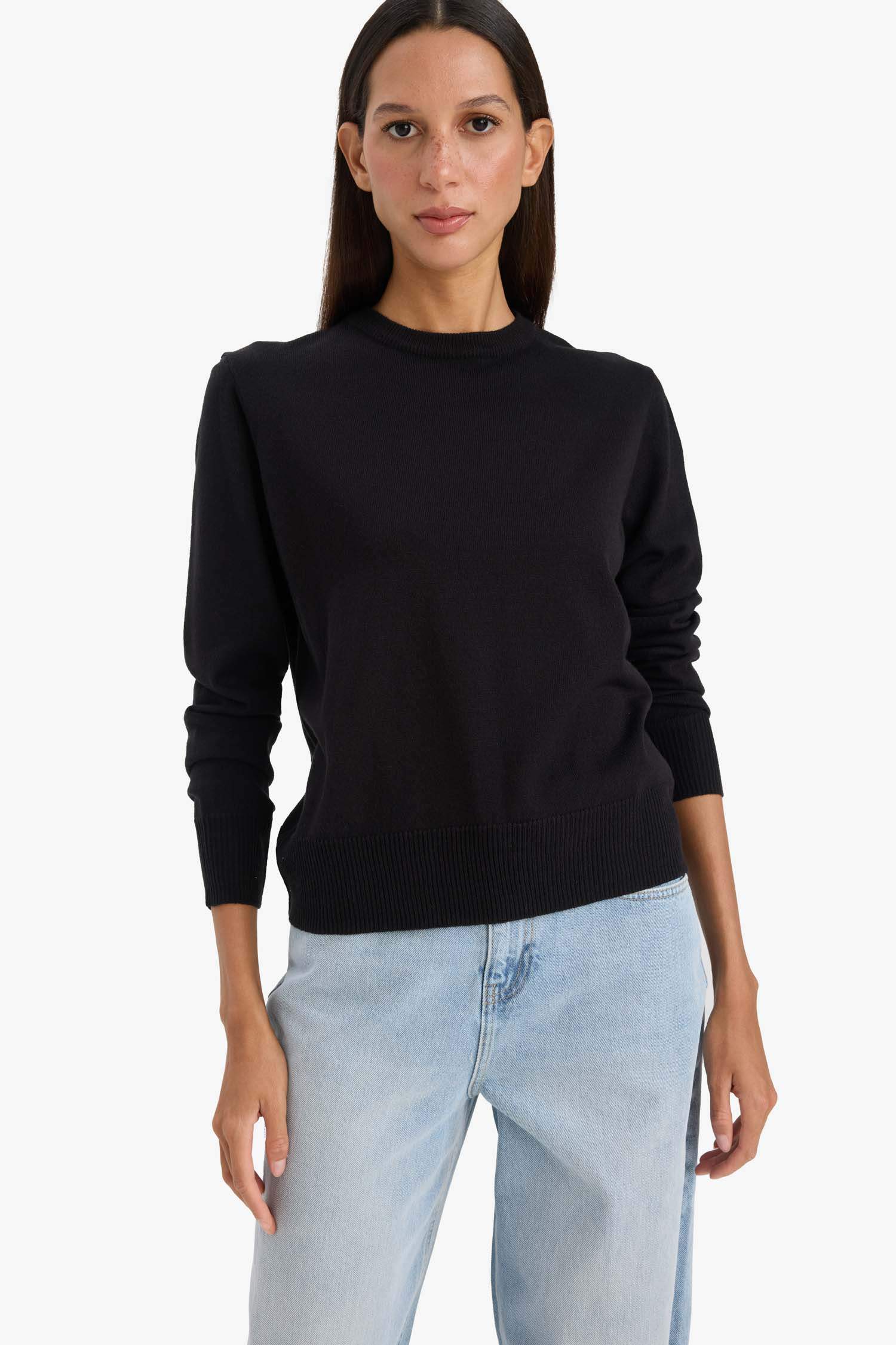 Relax Fit Crew Neck Knit Pullover