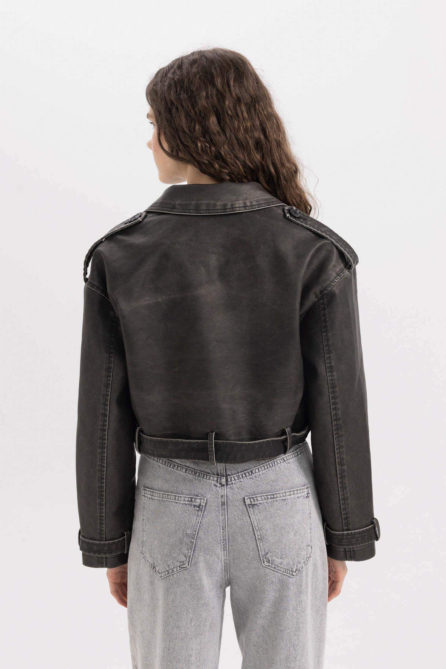 Su Geçirmez Regular Kalıp Kemerli Eskitme Deri Suni Kısa Ceket