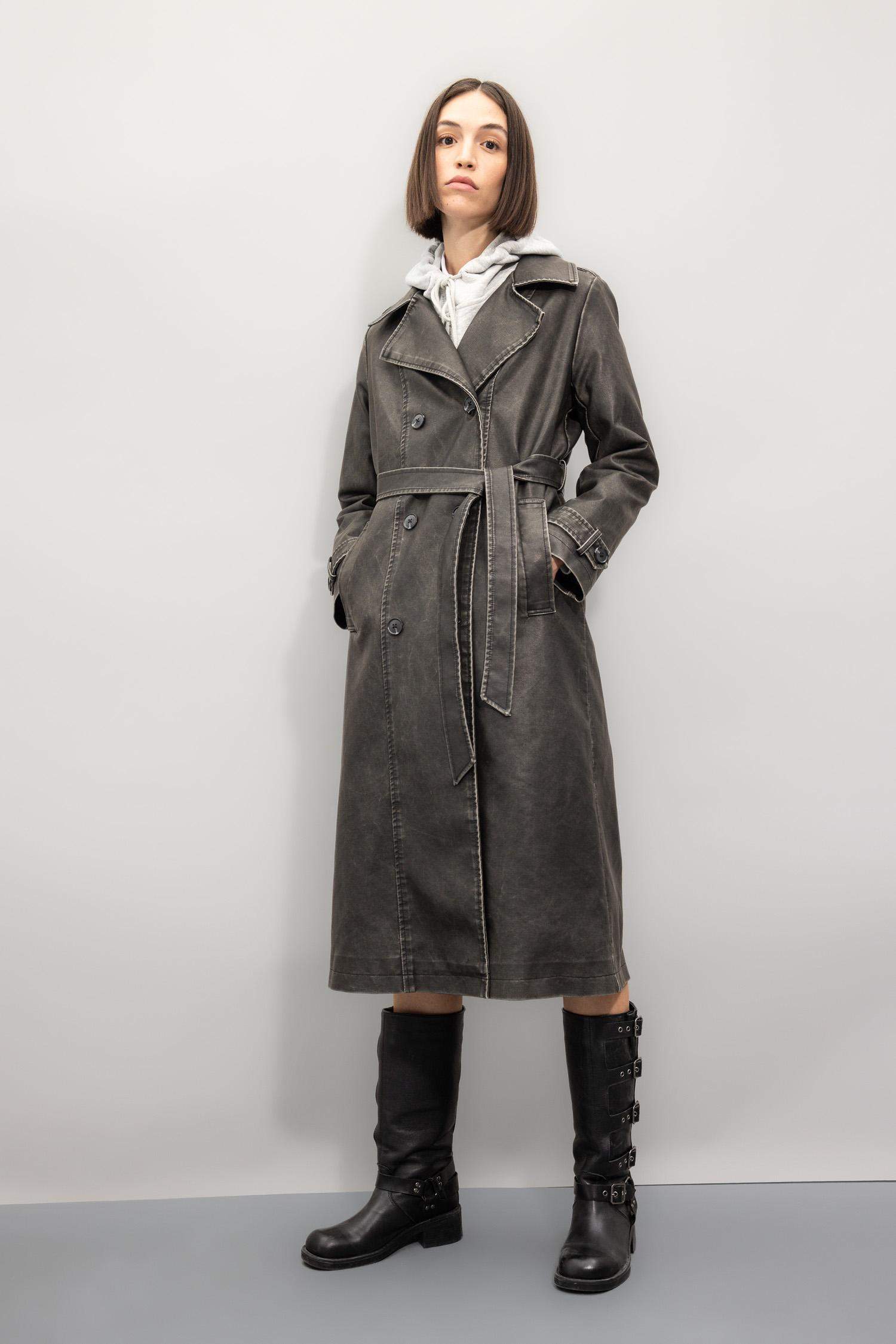 Su Geçirmez Regular Kalıp Kemerli Cepli Eskitme Suni Deri Uzun Trençkot