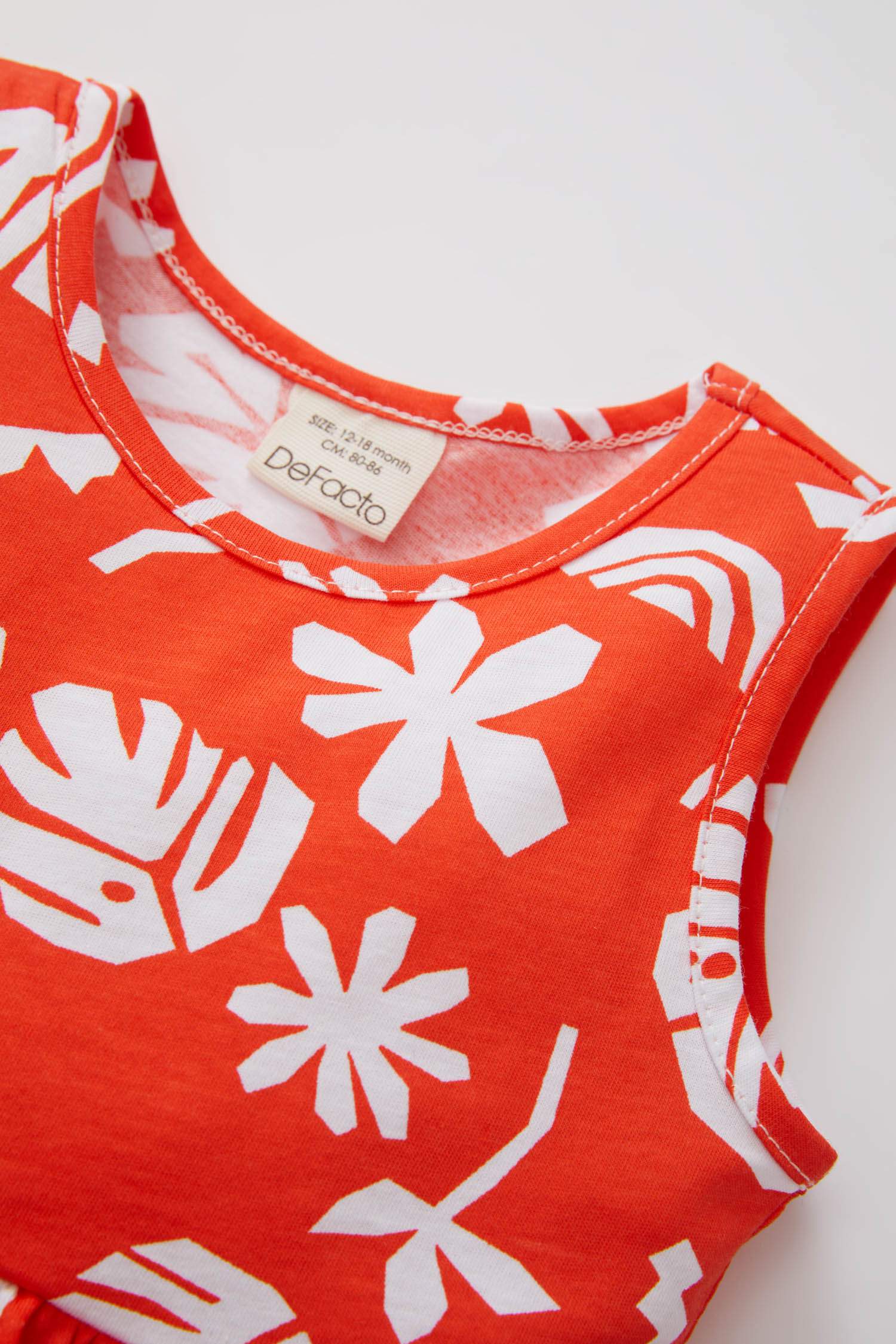 فستان بناتي قصة عادية بدون ردن