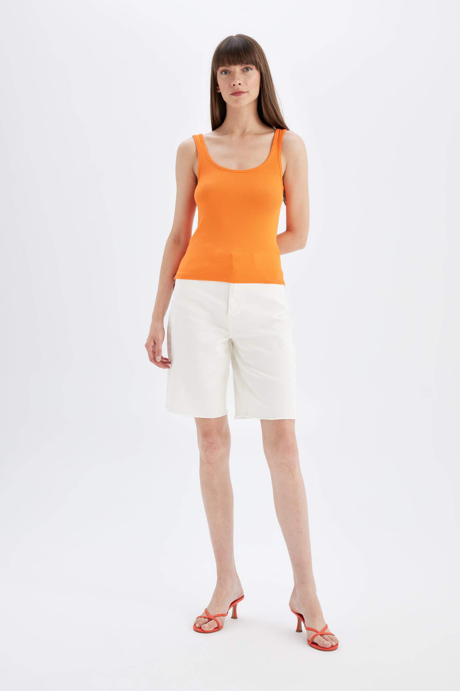 تانك توب مضلع سليم فيت بياقة مستديرة