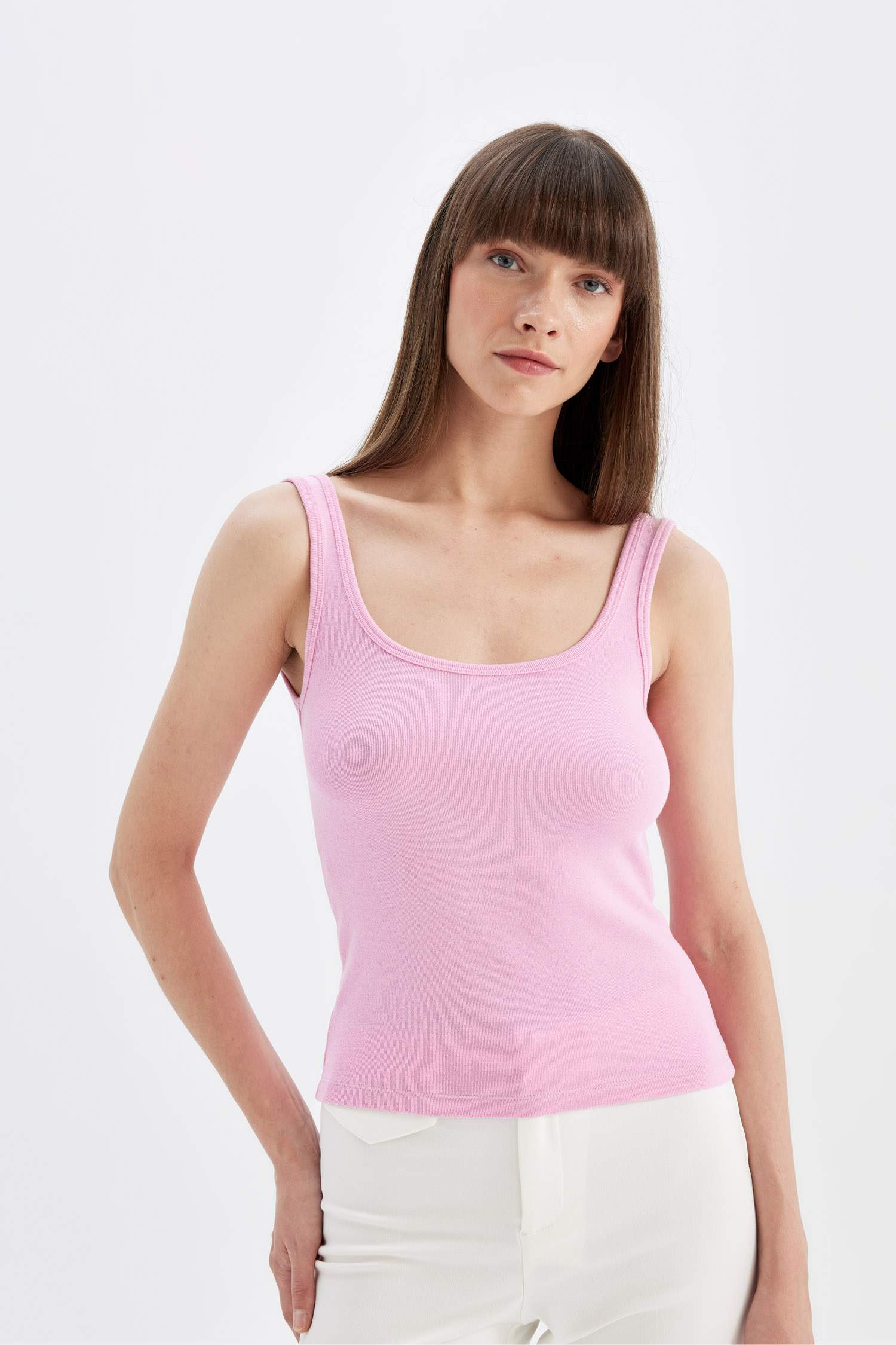 Débardeur basique slim à col en U