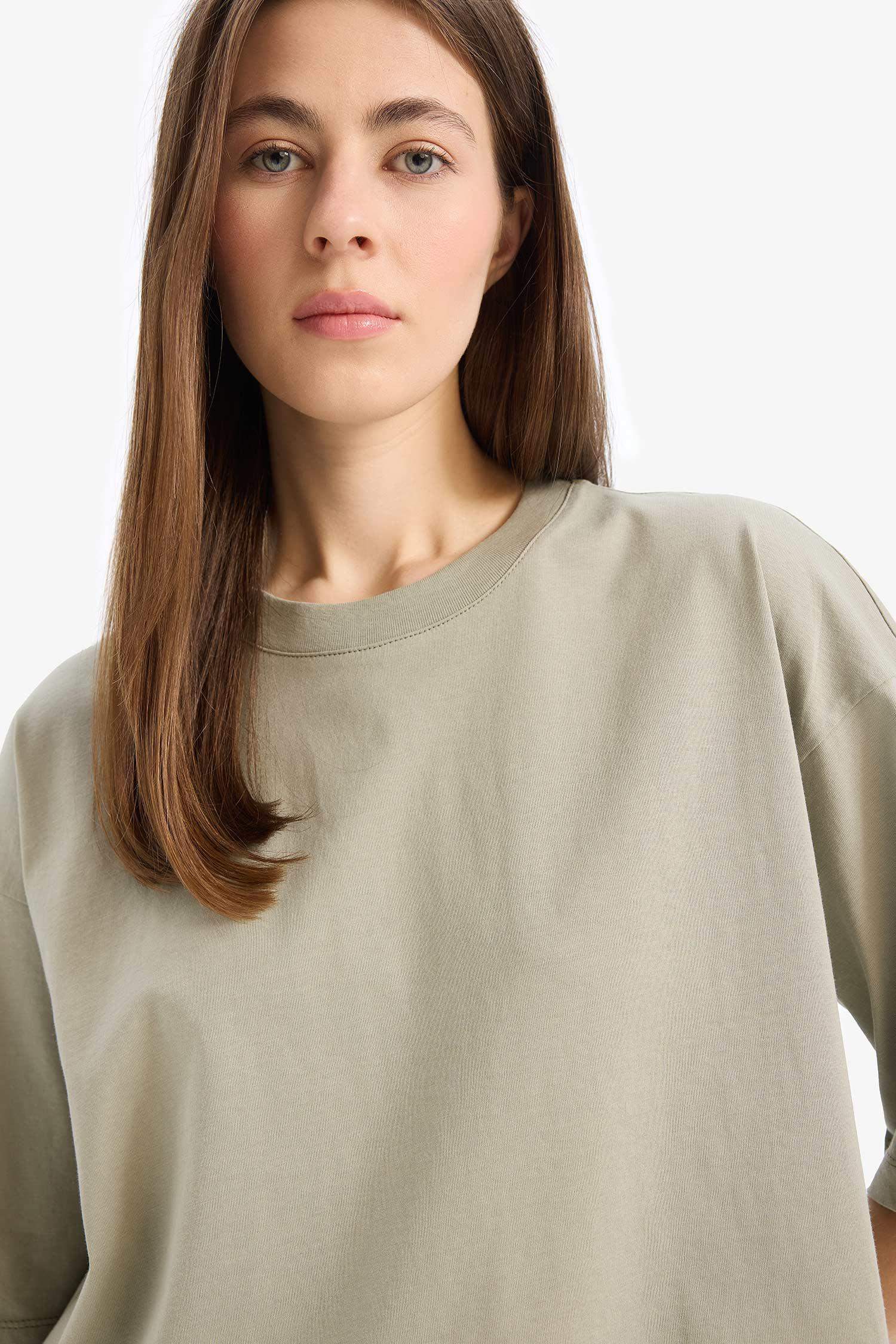 Oversize Geniş Kalıp Bisiklet Yaka Basic Düz Penye Kısa Kollu Tişört