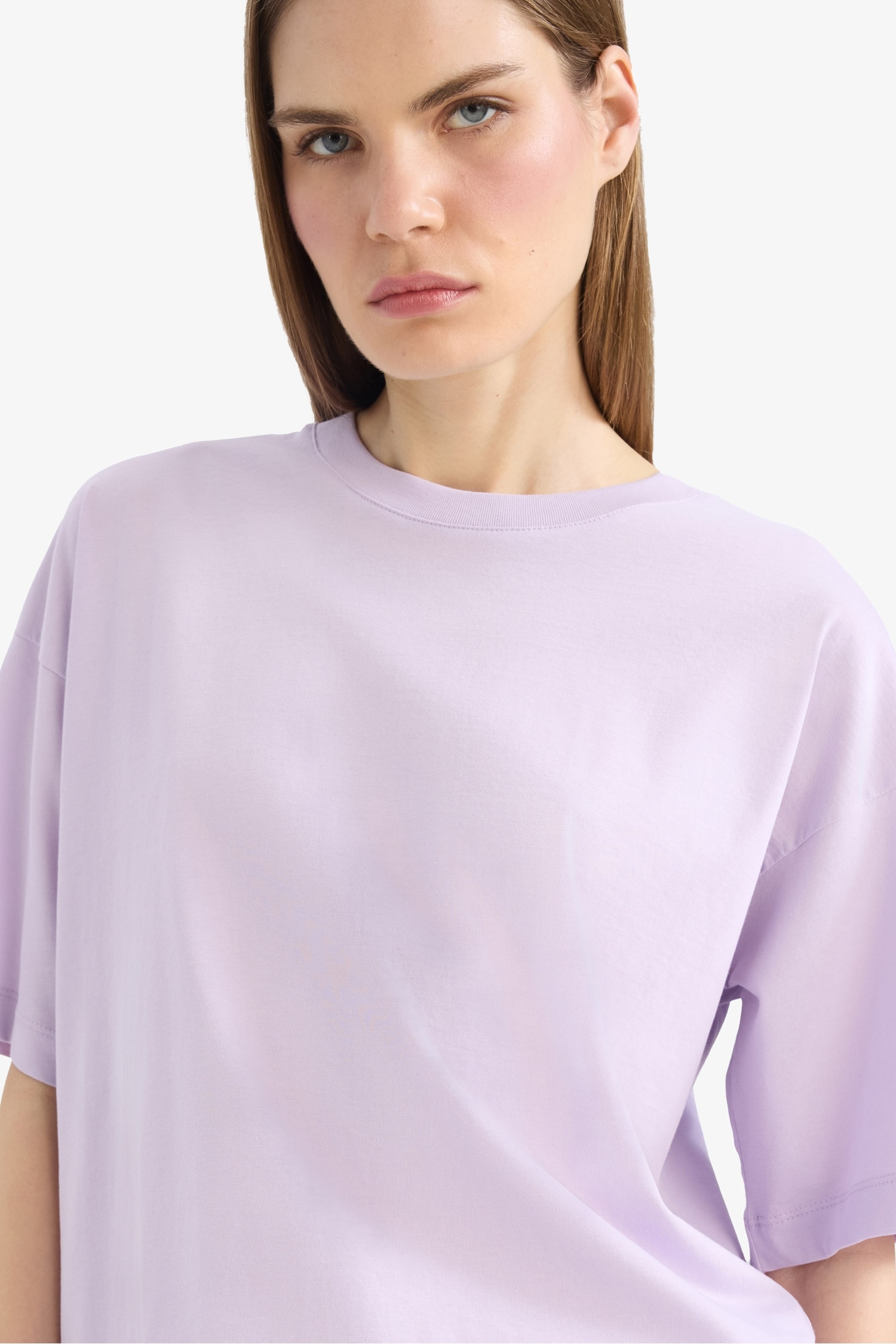 Oversize Geniş Kalıp Bisiklet Yaka Basic Düz Penye Kısa Kollu Tişört