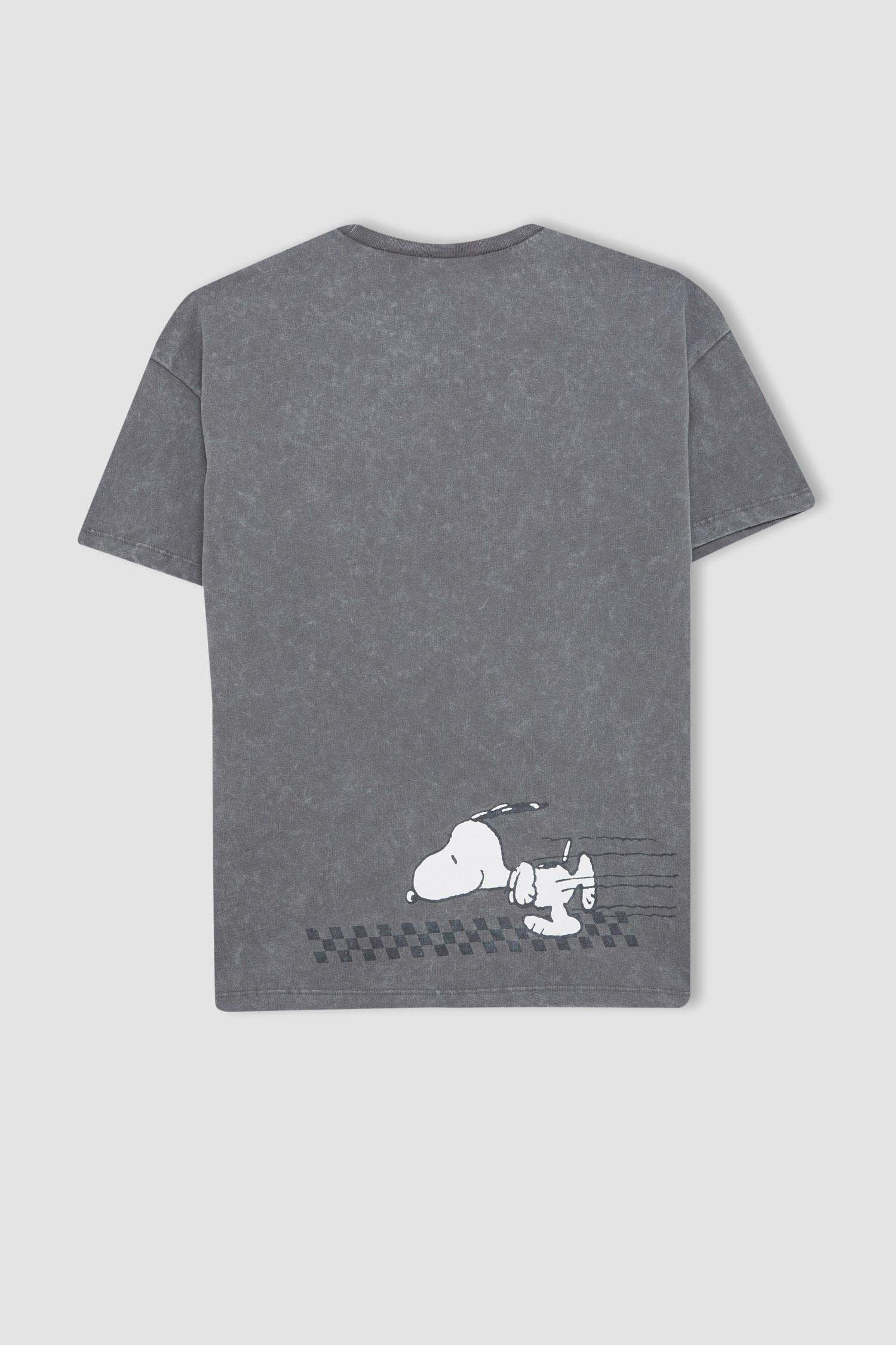 Oversize Fit Snoopy Licensed Short Sleeve T-Shirt