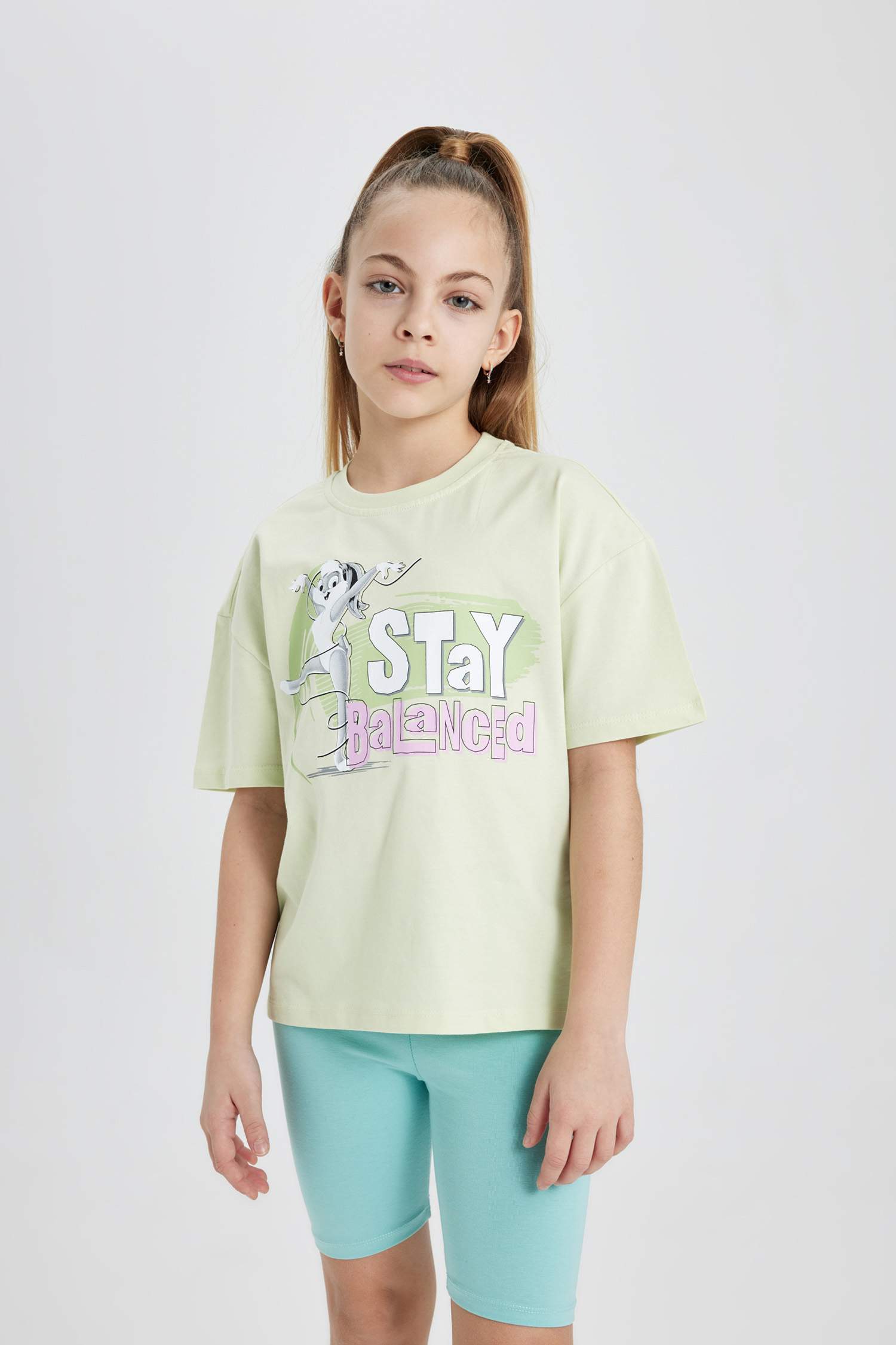 Girl Looney Tunes Relax Fit Crew Neck Short Sleeve T-Shirt