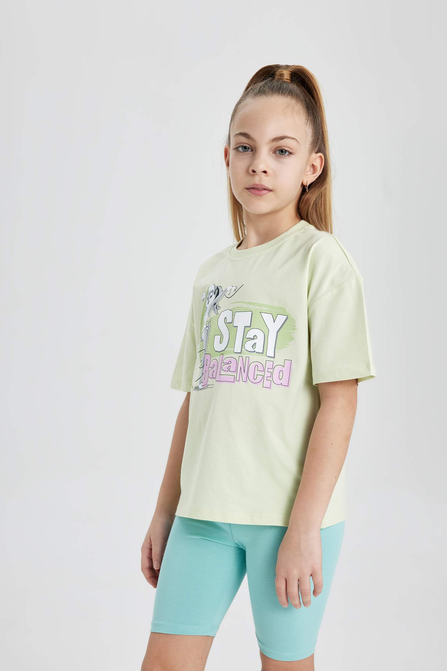 Girl Looney Tunes Relax Fit Crew Neck Short Sleeve T-Shirt
