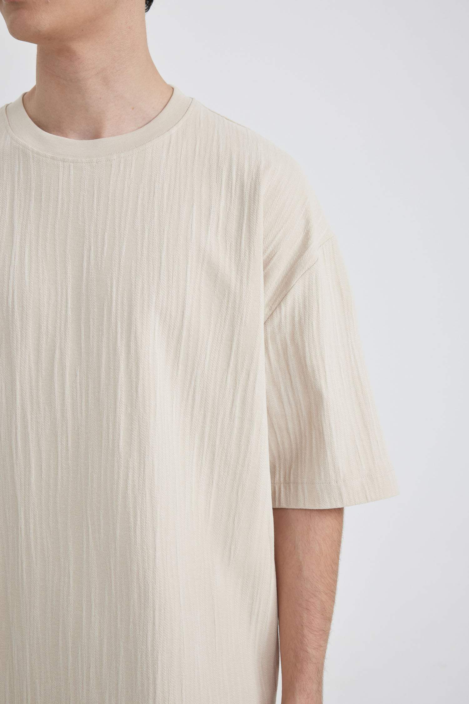 Loose Fit Crew Neck Short Sleeve T-Shirt