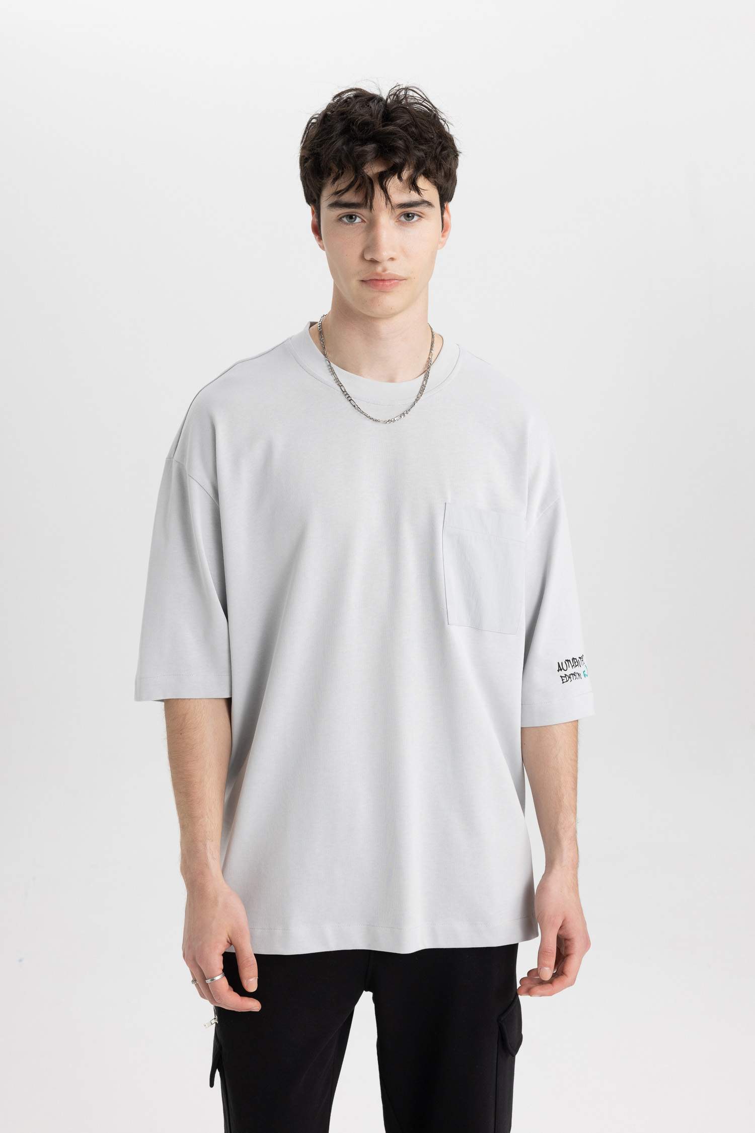 Loose Fit Crew Neck Back Printed T-Shirt