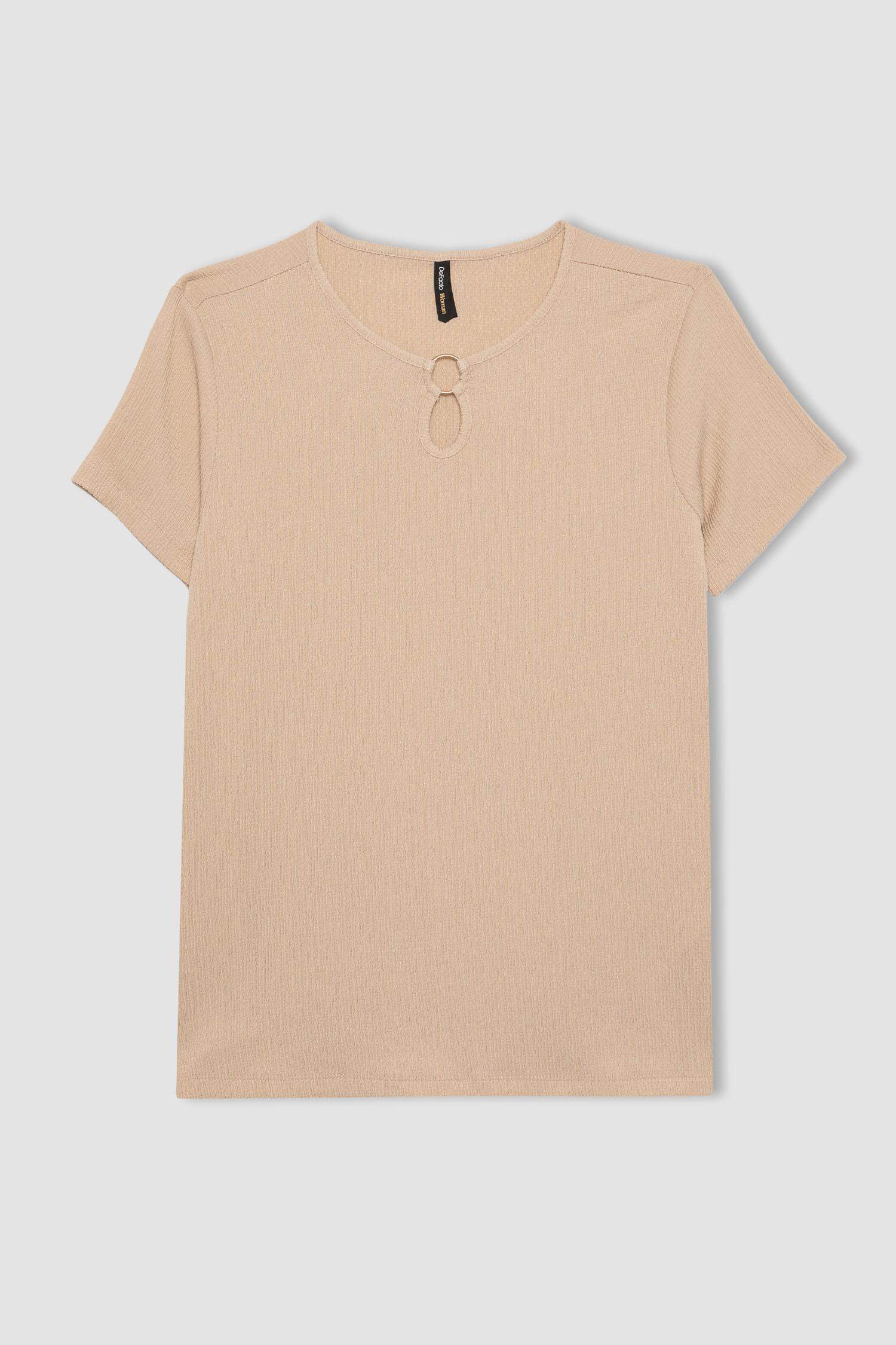 تيشيرت نص كم برقبة مستديرة